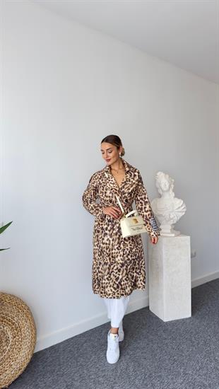 Etiket Detay Leopar Desenli Tasarım Trençkot