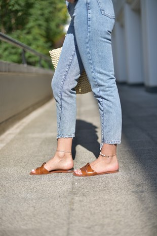 Paça Detaylı Mom Jean