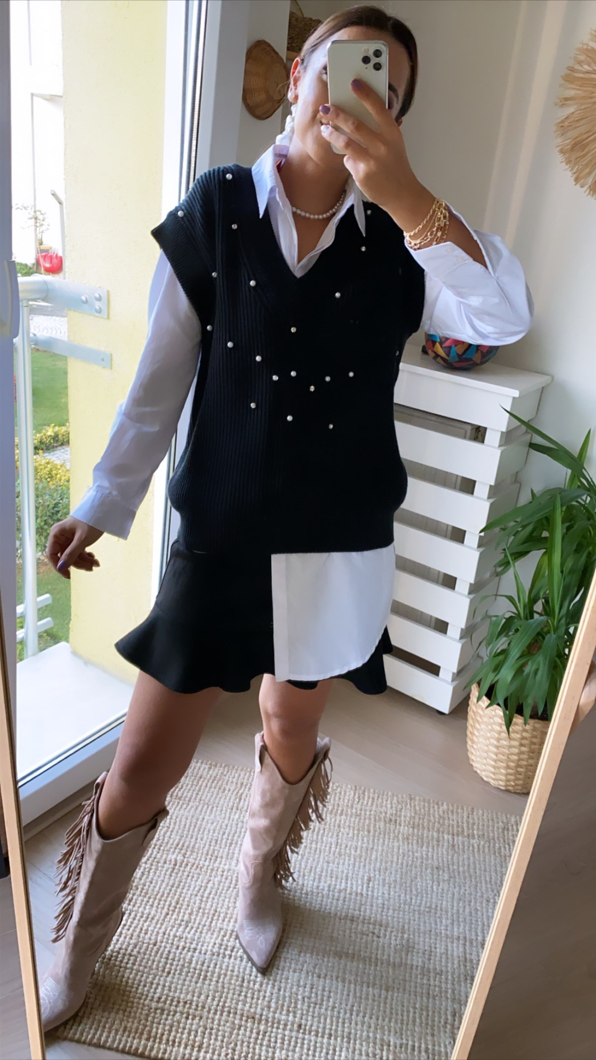 İncili Siyah Süveter