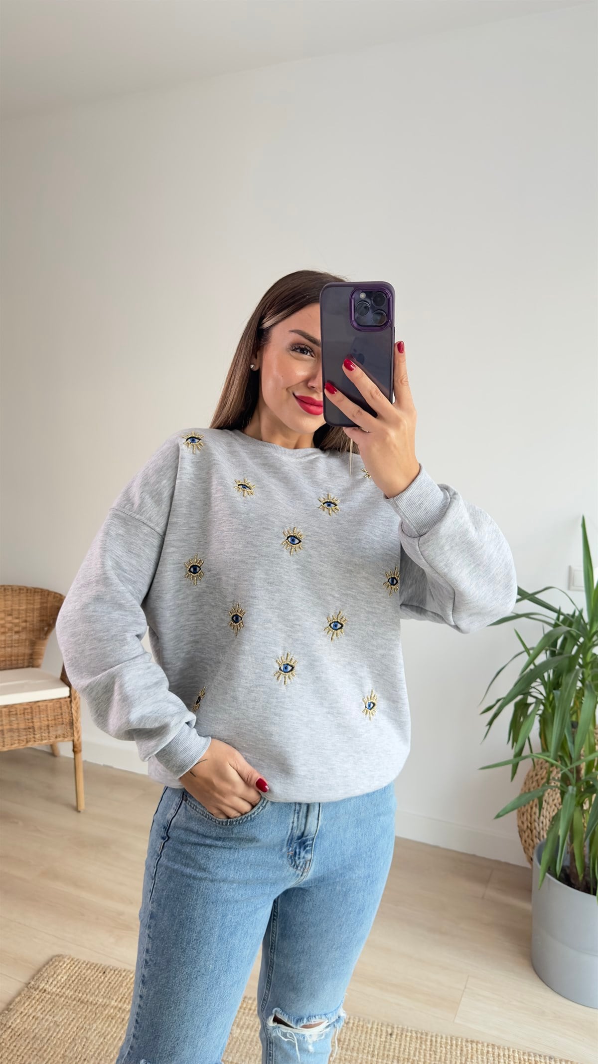 Göz Detaylı Şardonlu Gri Sweat