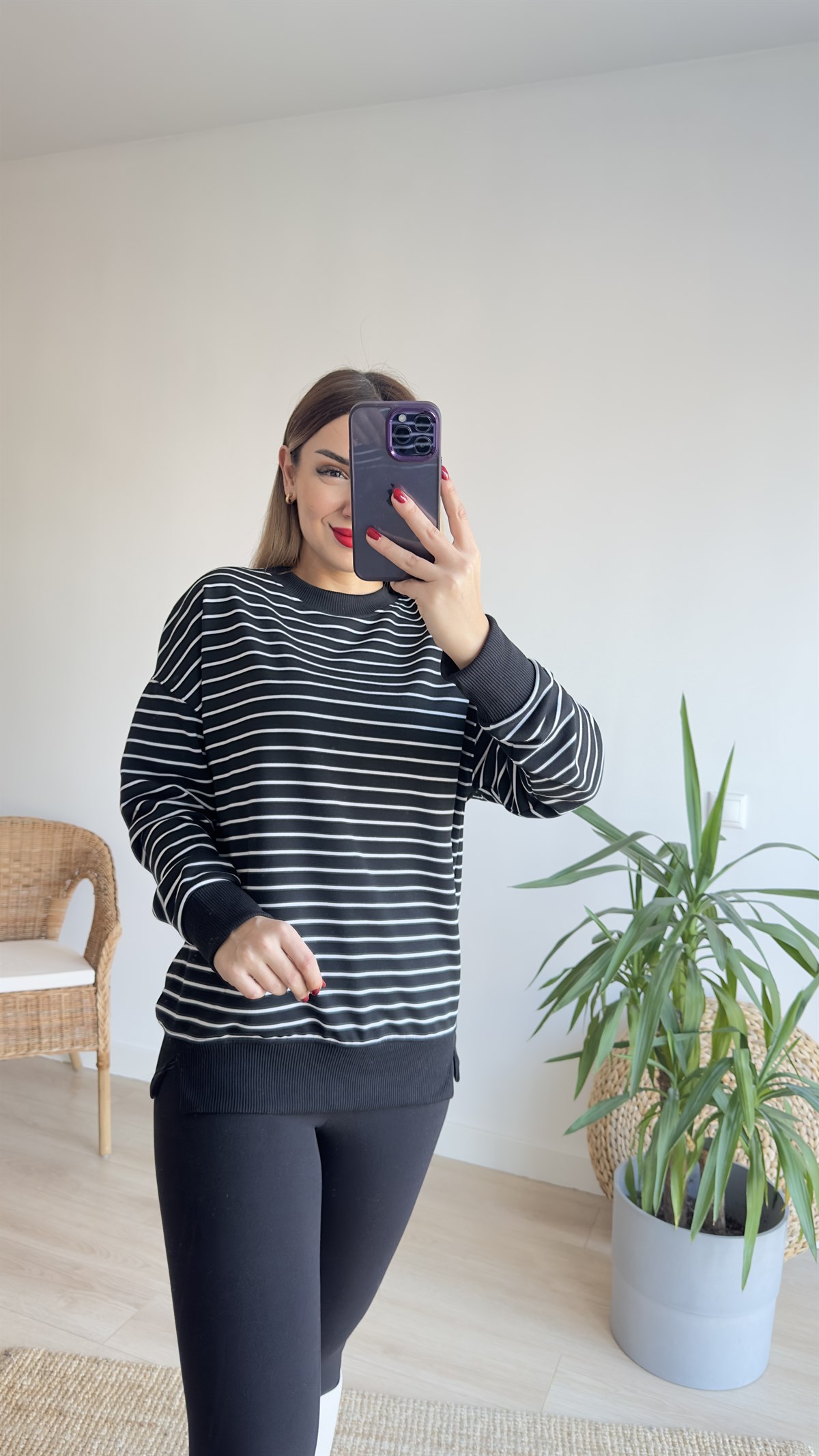 Çizgili Siyah Basic Sweatshirt