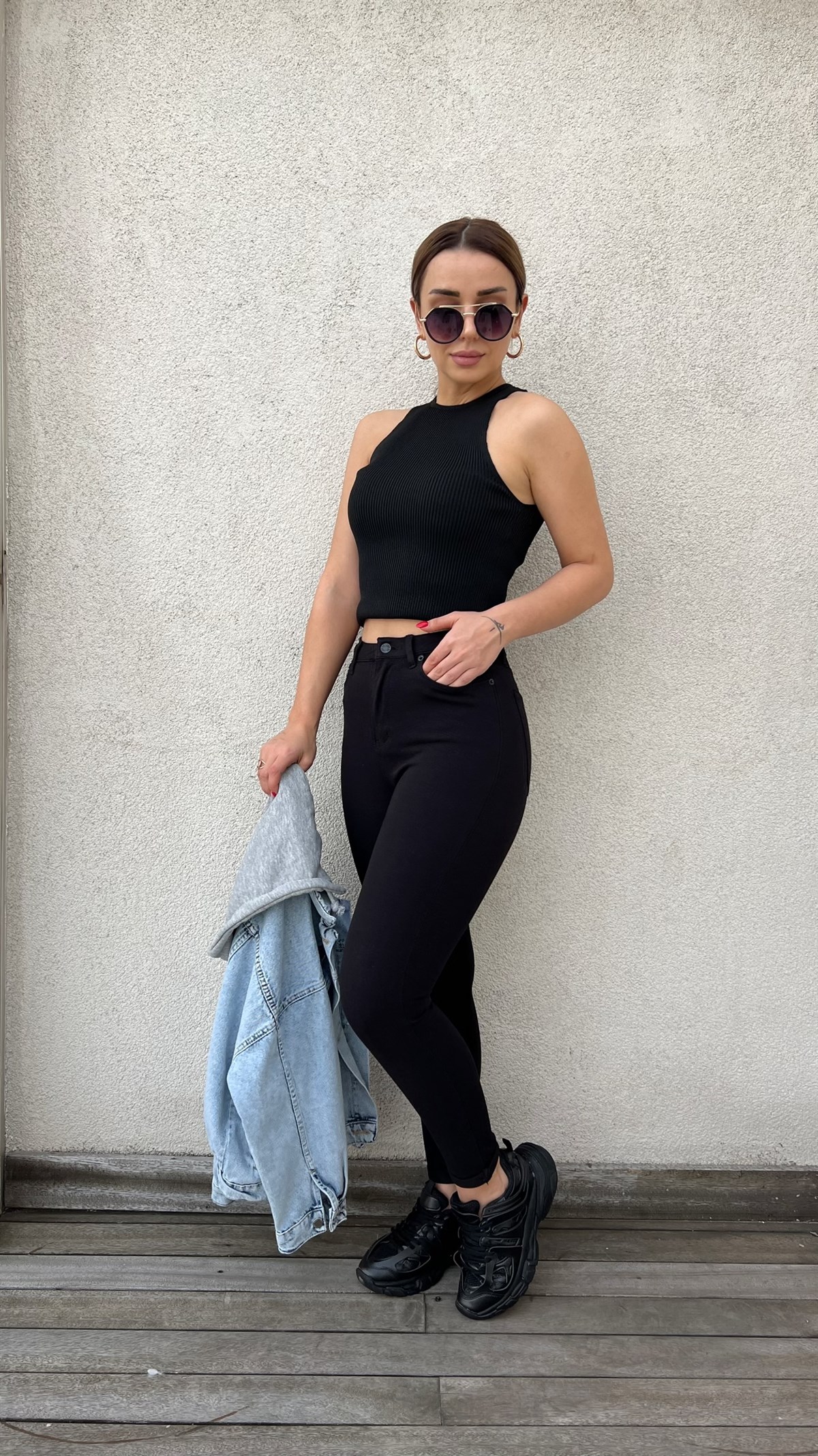 Likralı Toparlayan Siyah Skinny Jean