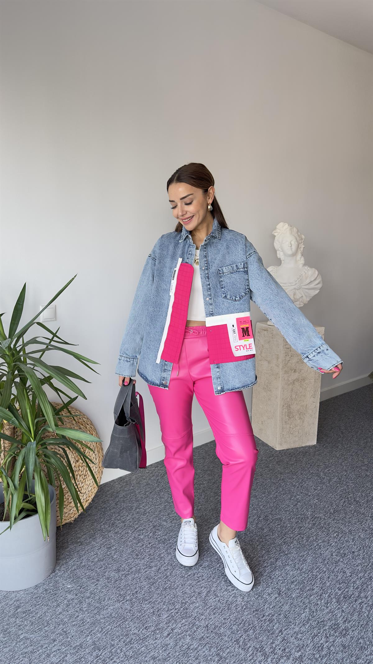 Marka Model İthal Pembe Deri Pantolon