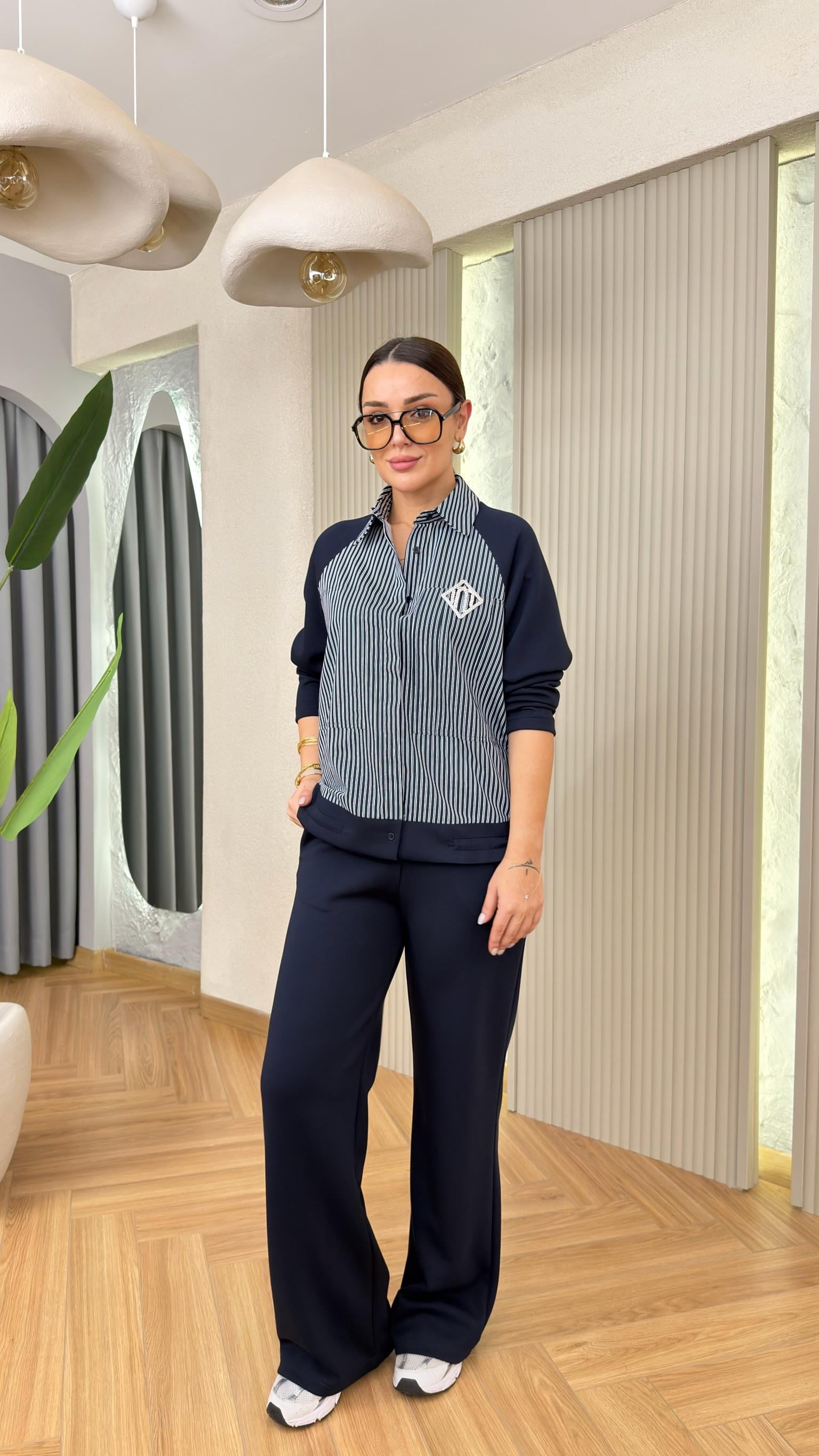 Lacivert Jeus Marka Model Broşlu Takım