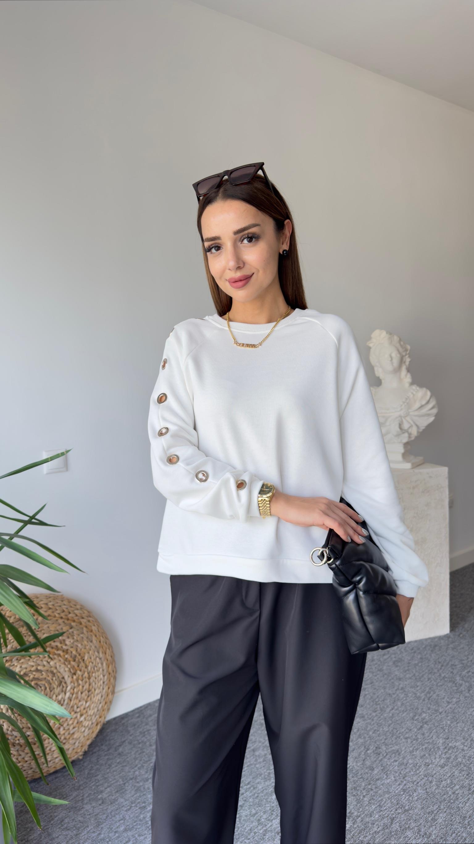Orj Model Kollar Kuş Gözü Detay Beyaz Sweat 