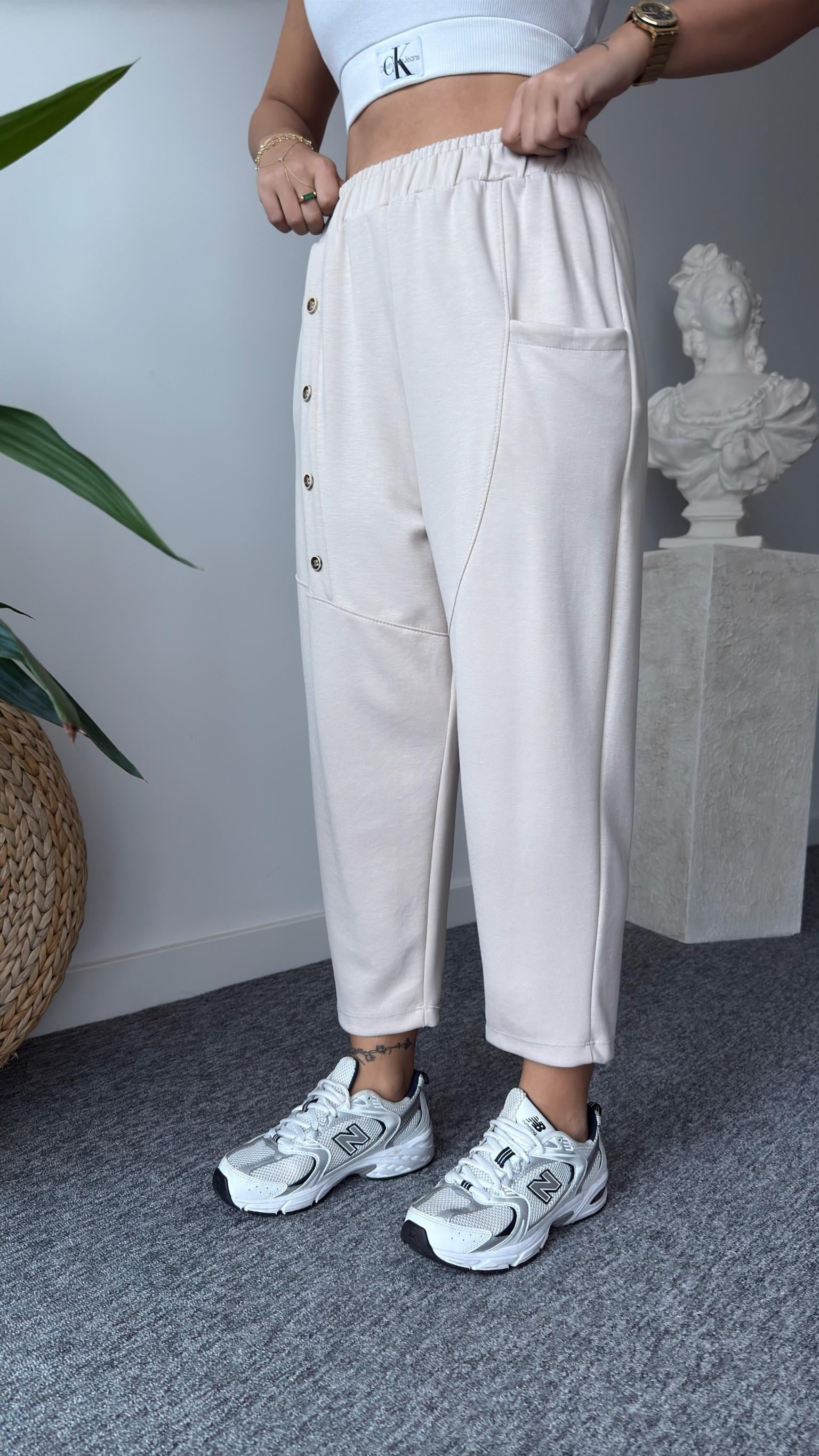 Jimen Düğme Detaylı Bej Eşofman Altı