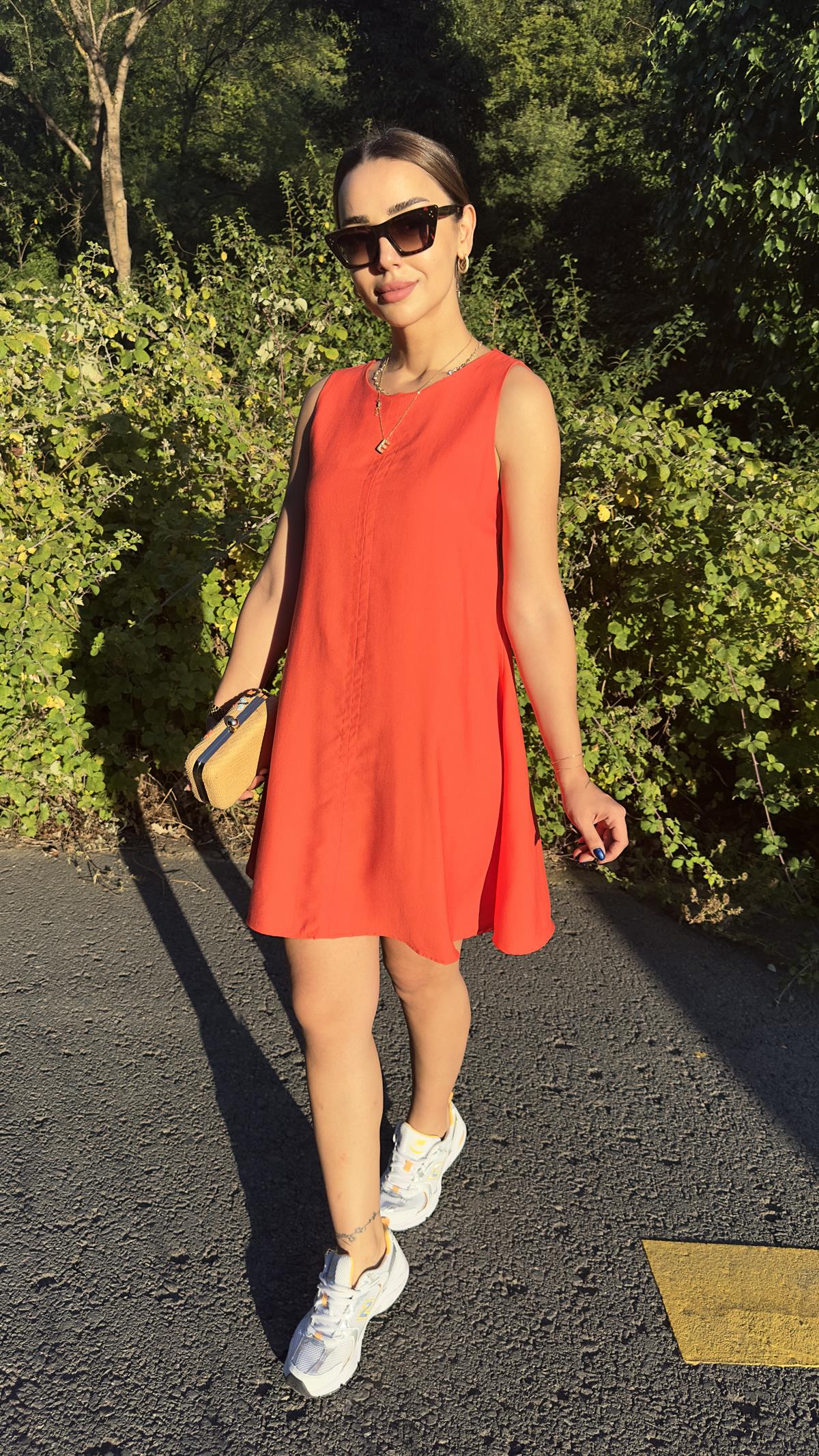 Turuncu Kolsuz Çan Elbise 
