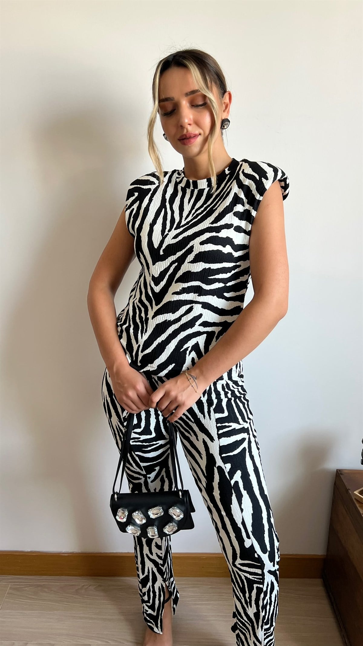 Paçası Yırtmaçlı Zebra Desen İkili Takım