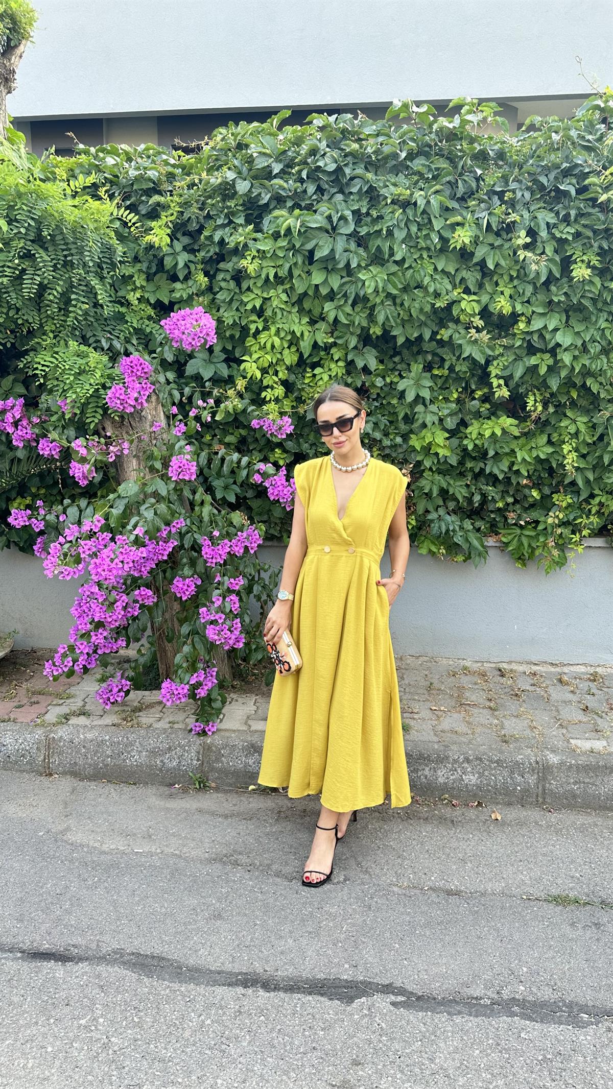 Orijinal Model Düğme Detaylı Uzun Elbise 