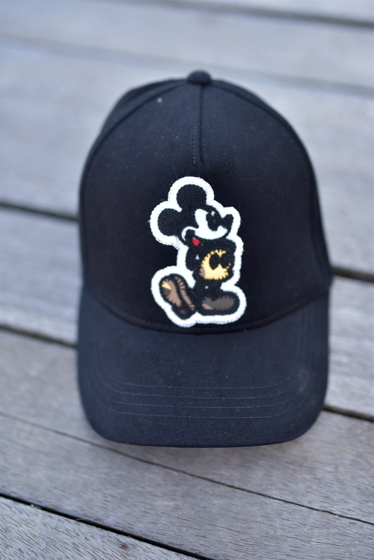 Mickey İşlemeli Şapka