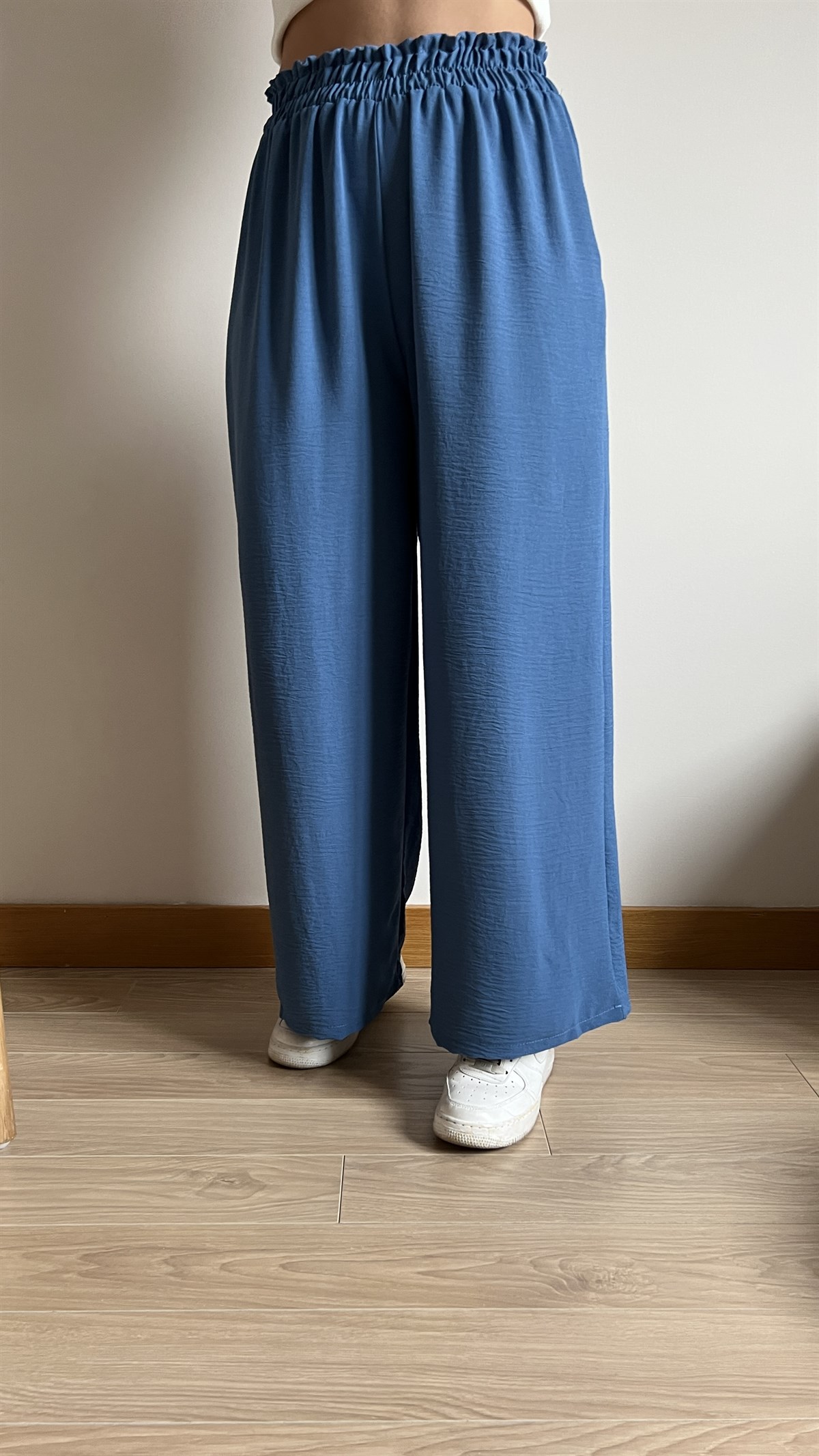 Beli Lastikli Mavi Bol Pantolon