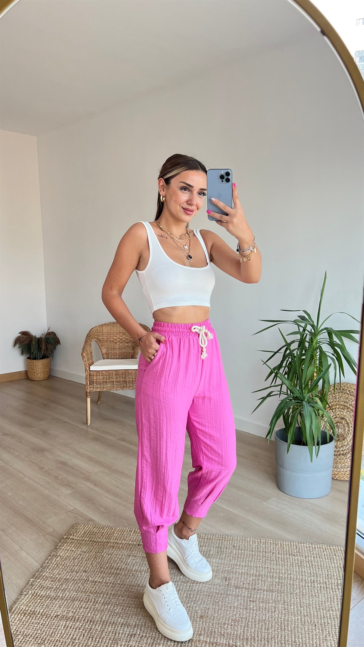 Beli Lastikli Paça Pile Detaylı Fuşya  Pantolon