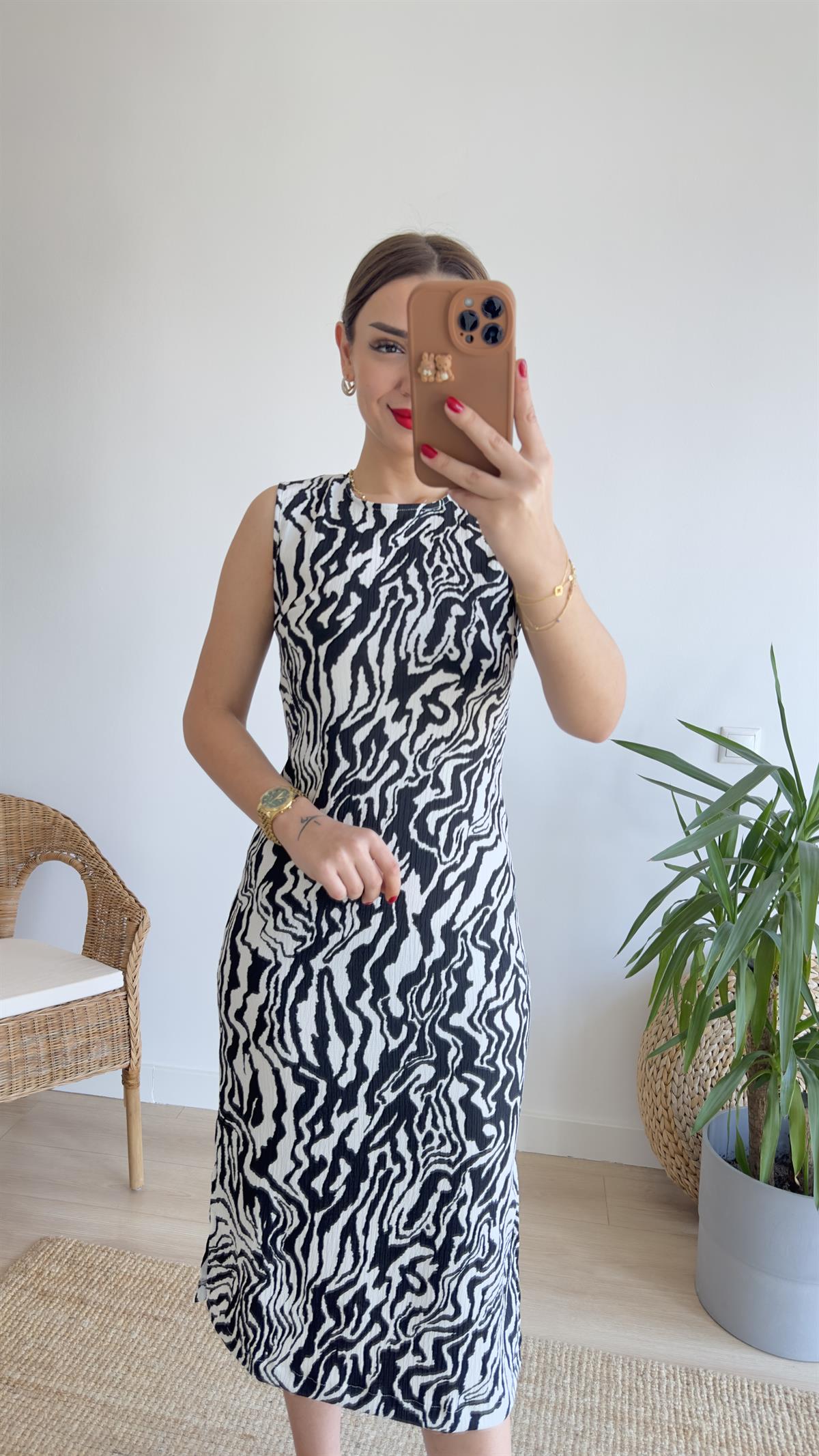 Belis Zebra Desen Yırtmaçlı Elbise 