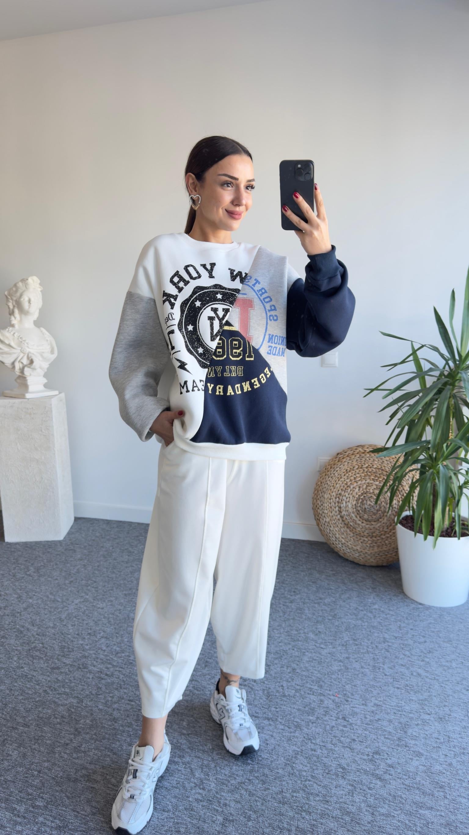 Bread Çift Renk Baskılı Sweatshirt