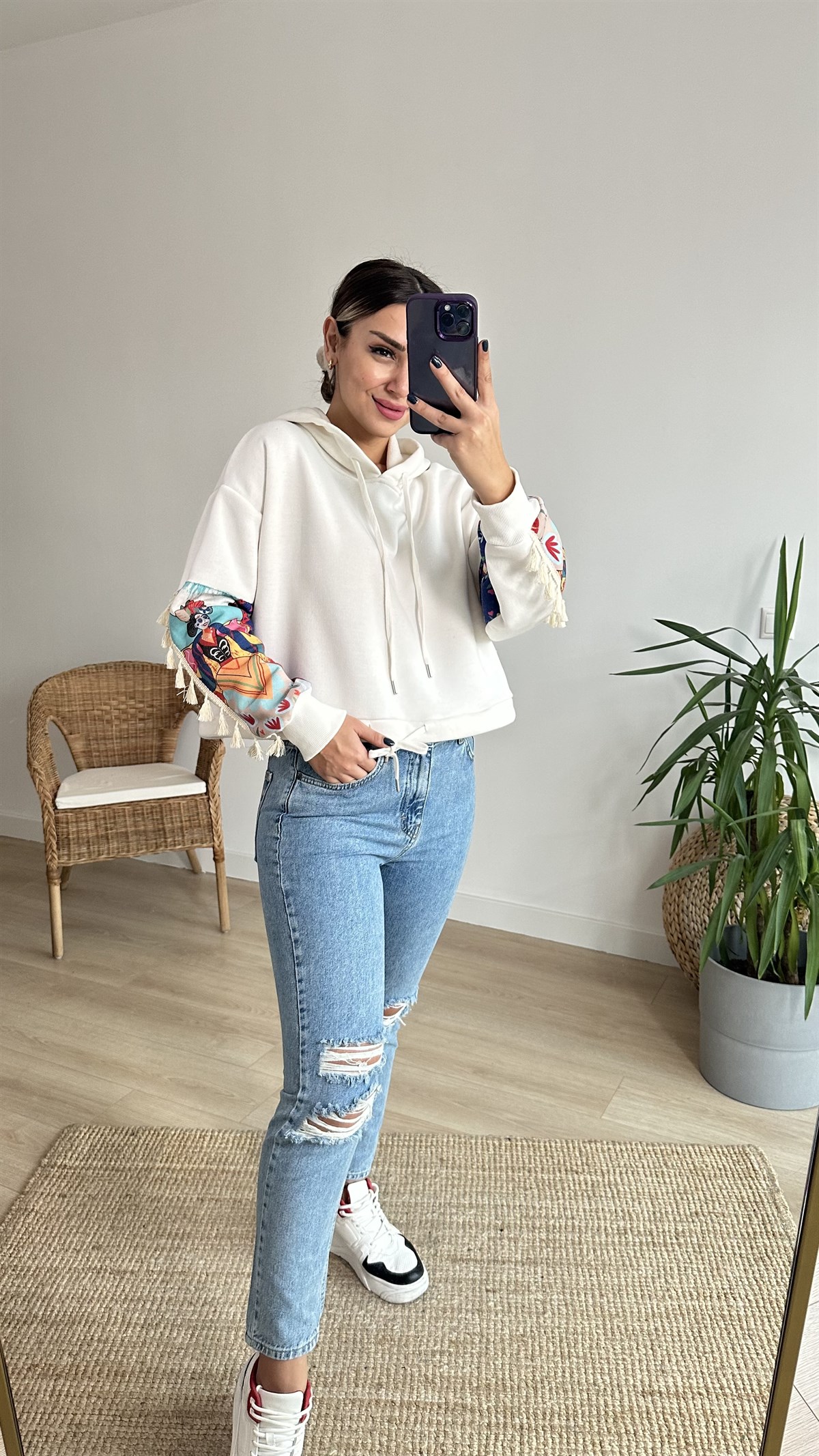 Kolları Baskılı Beyaz Şardonlu Sweat