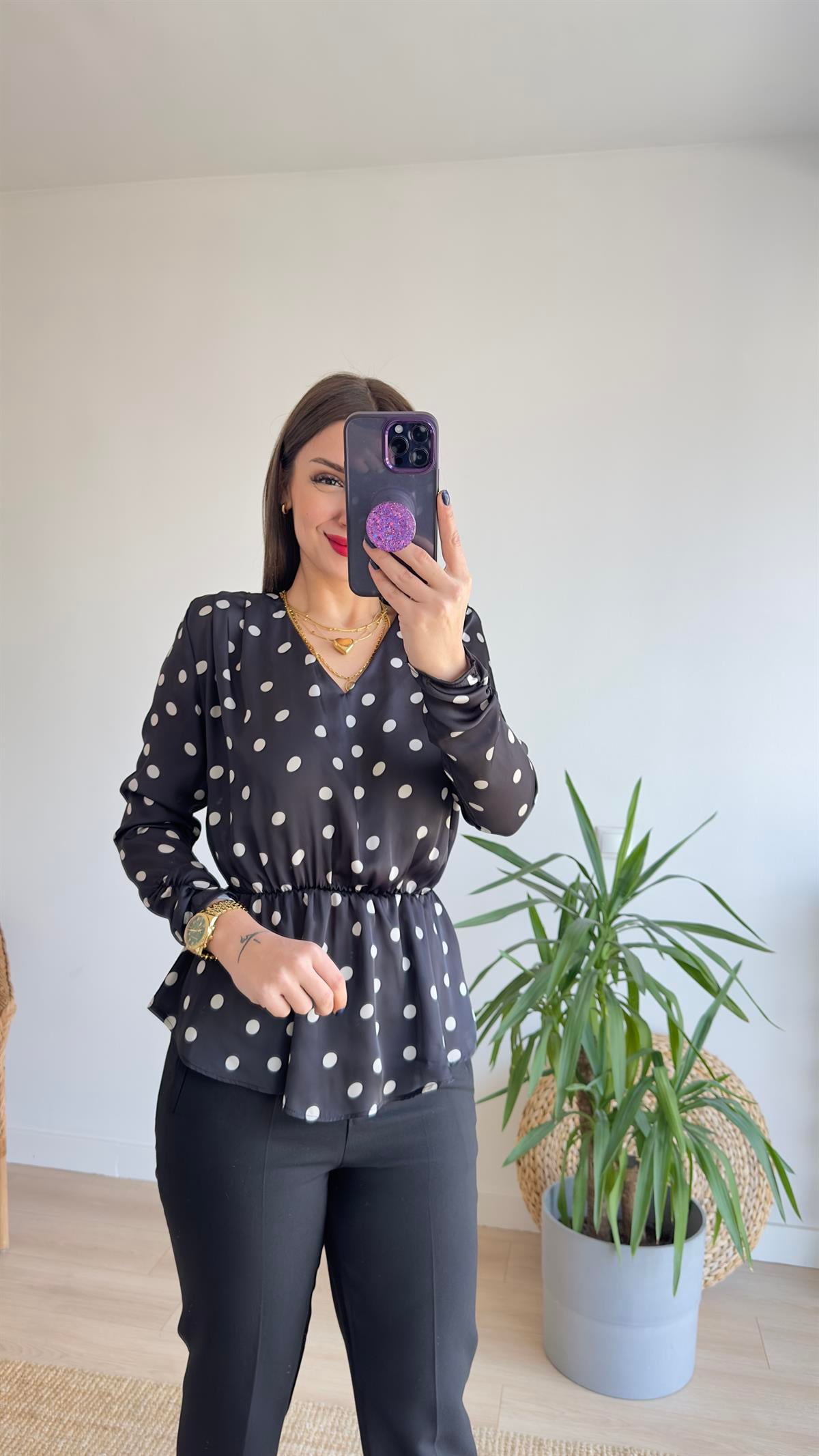 Vatkalı Puantiyeli Bluz