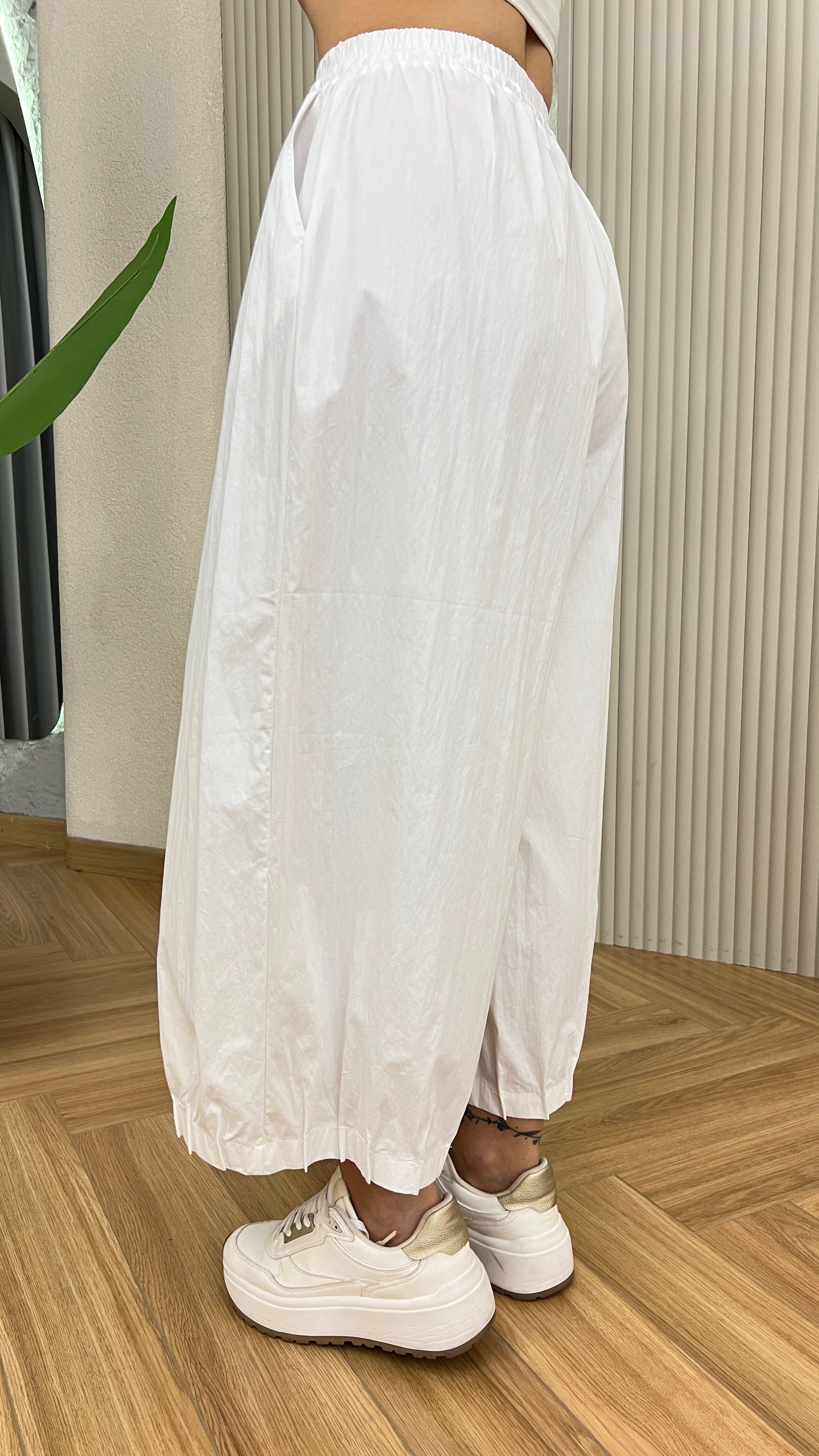 Beyaz Paça Pile Detaylı Baggy Pantolon