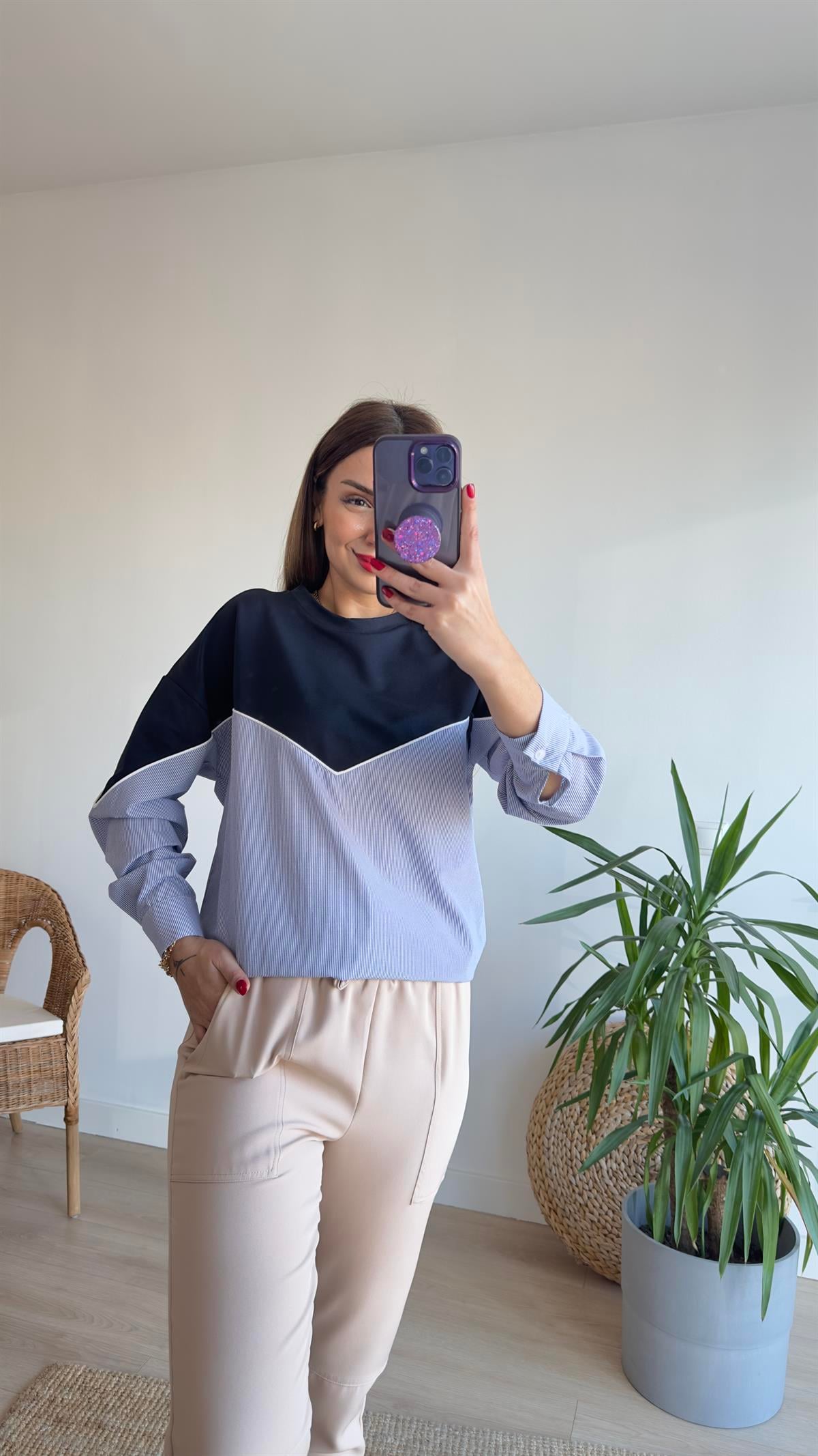 Gömlek Detaylı Lacivert Sweat