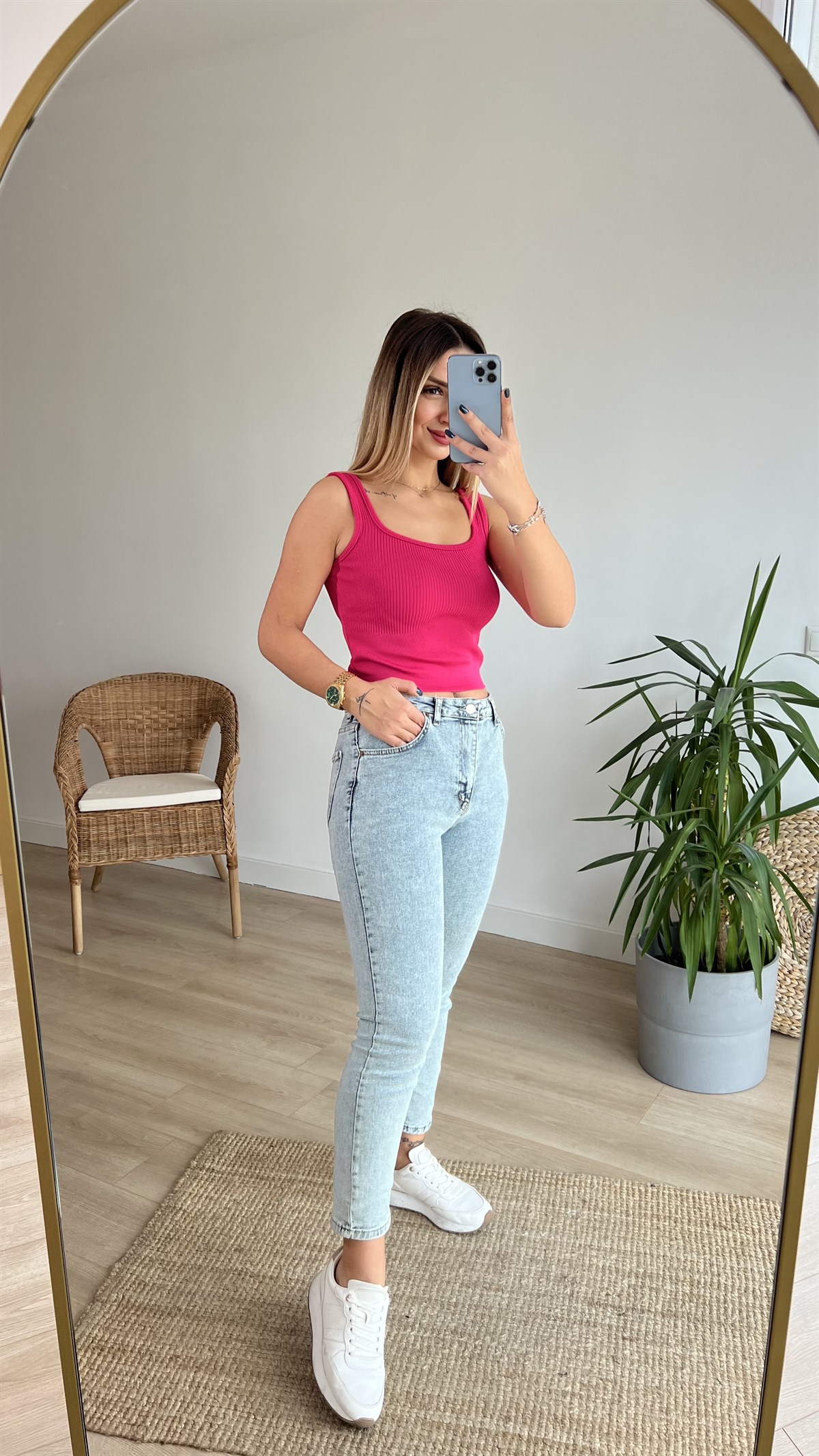 Kare Yaka Fuşya Triko Atlet