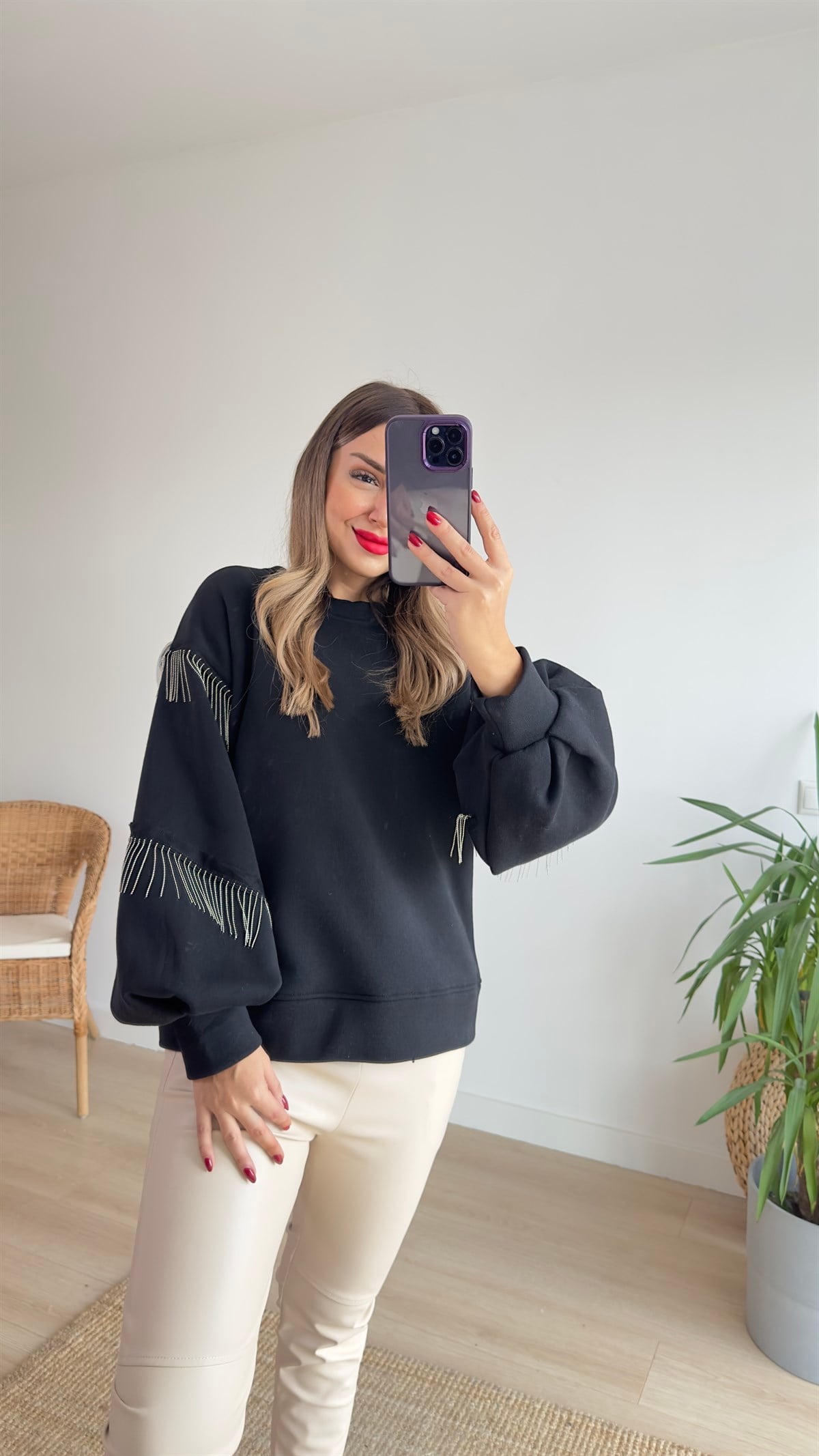 Sırt Pencere Detaylı Zincirli Tasarım Sweat