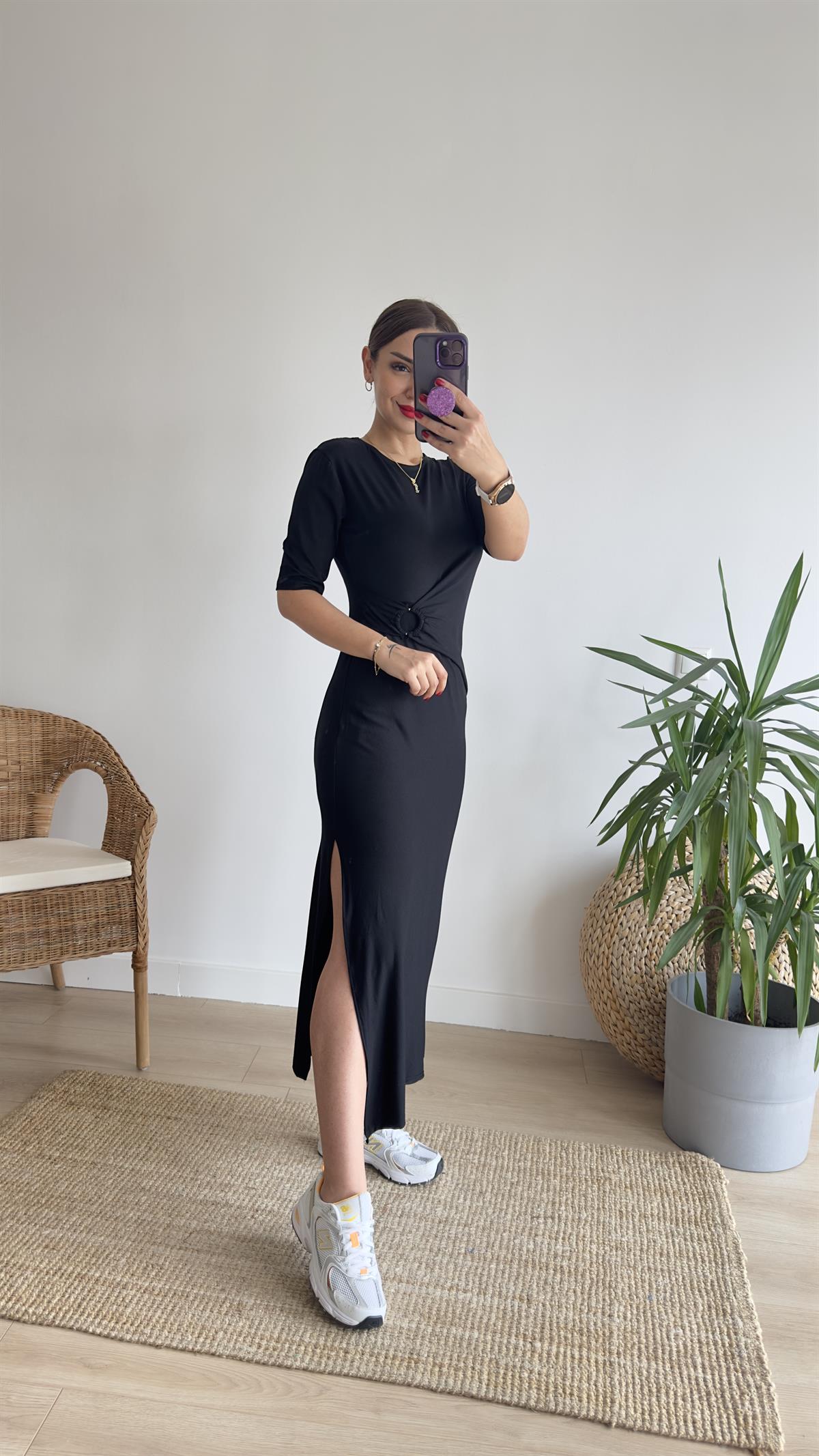 Halka Detaylı Siyah Elbise 