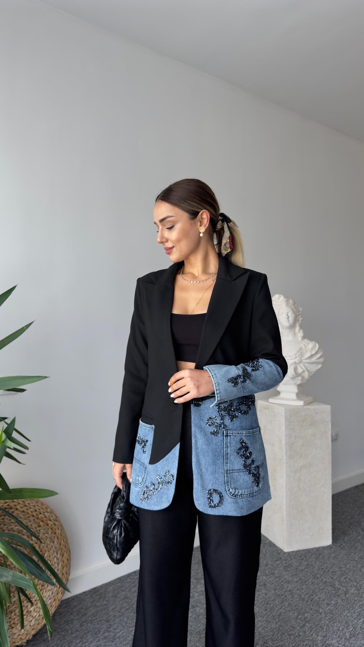 Jana Kot Garnili Taş Detay Siyah Tasarım Blazer