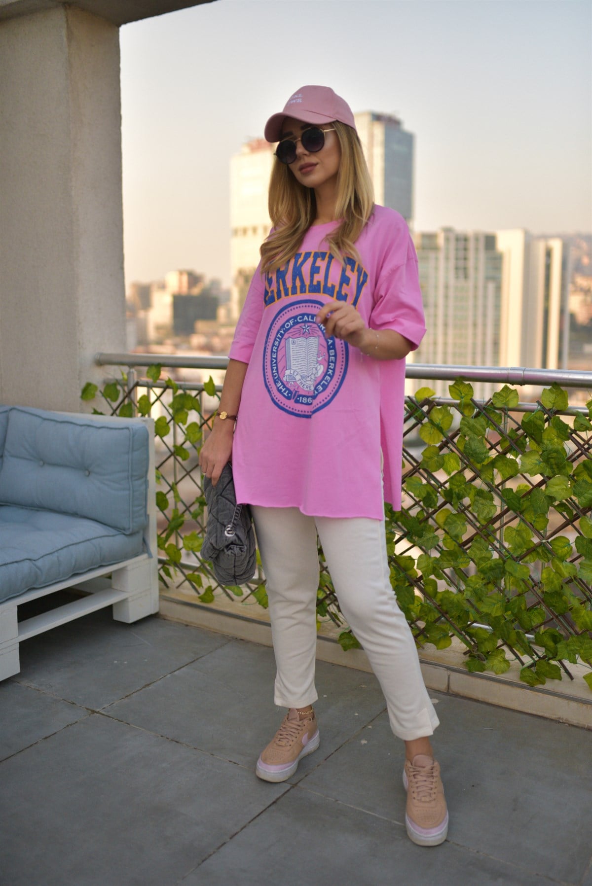 Pembe Berkeley Tshirt
