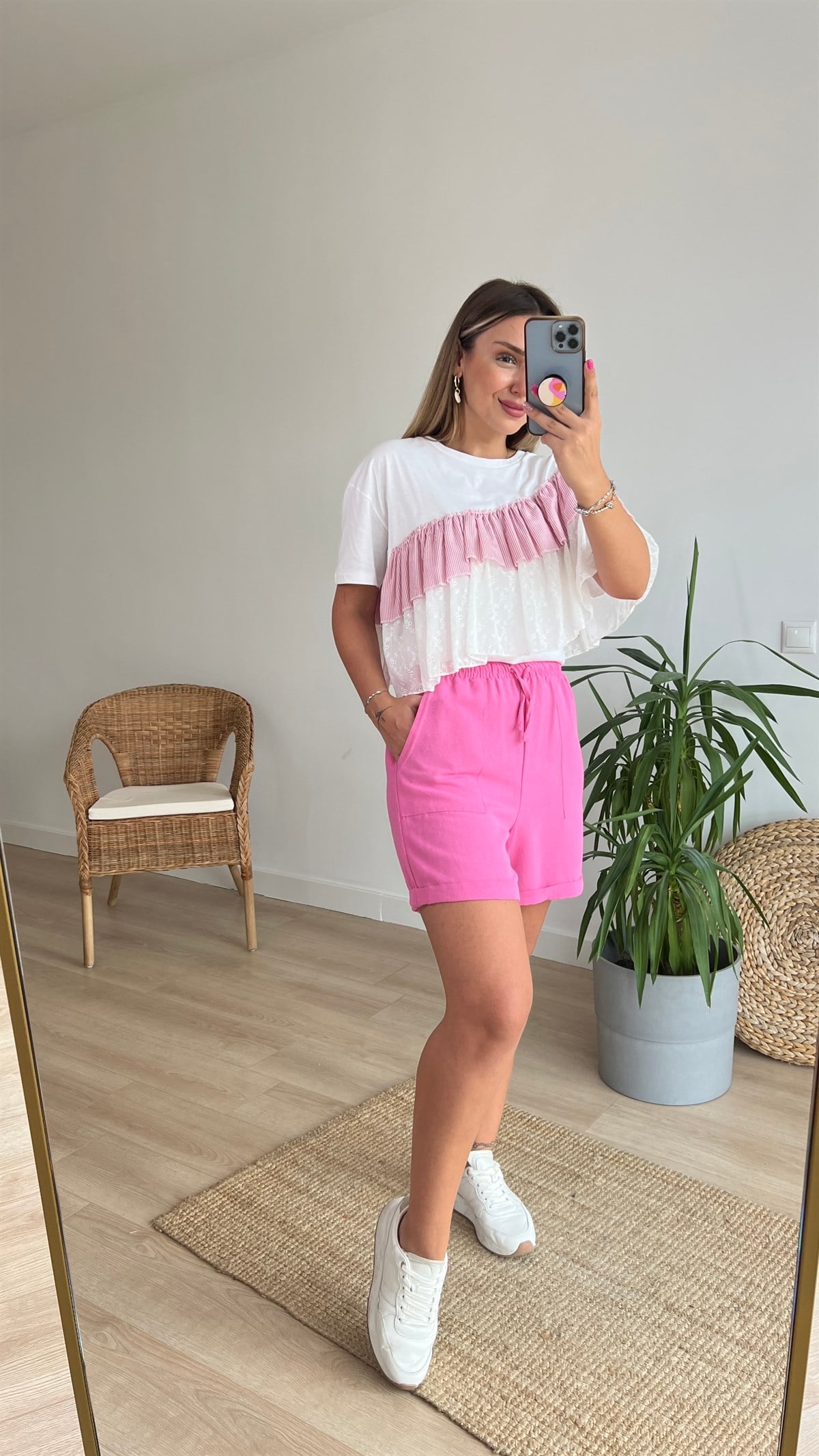Beli Lastikli Pembe Keten Şort