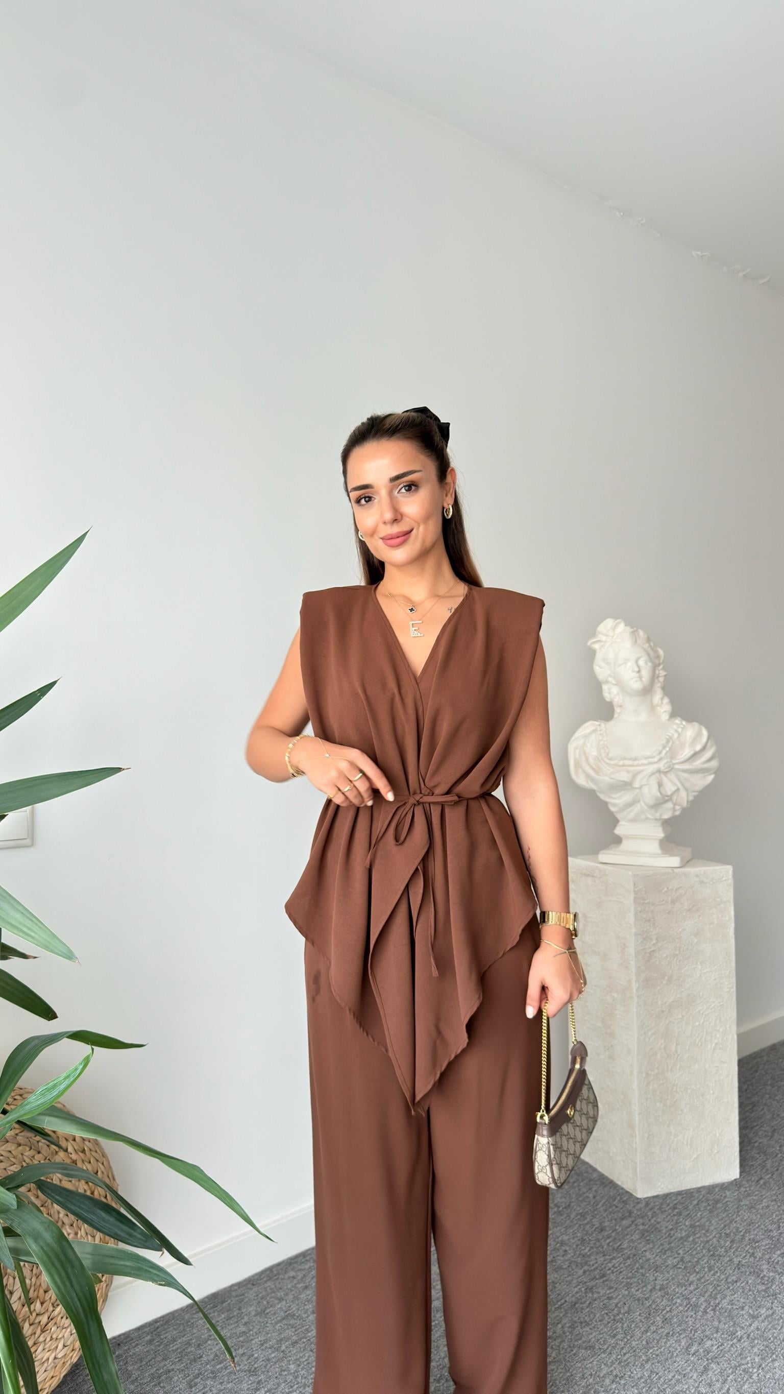 Kahve Jovo Asimetrik Kesim Vatkalı Takım