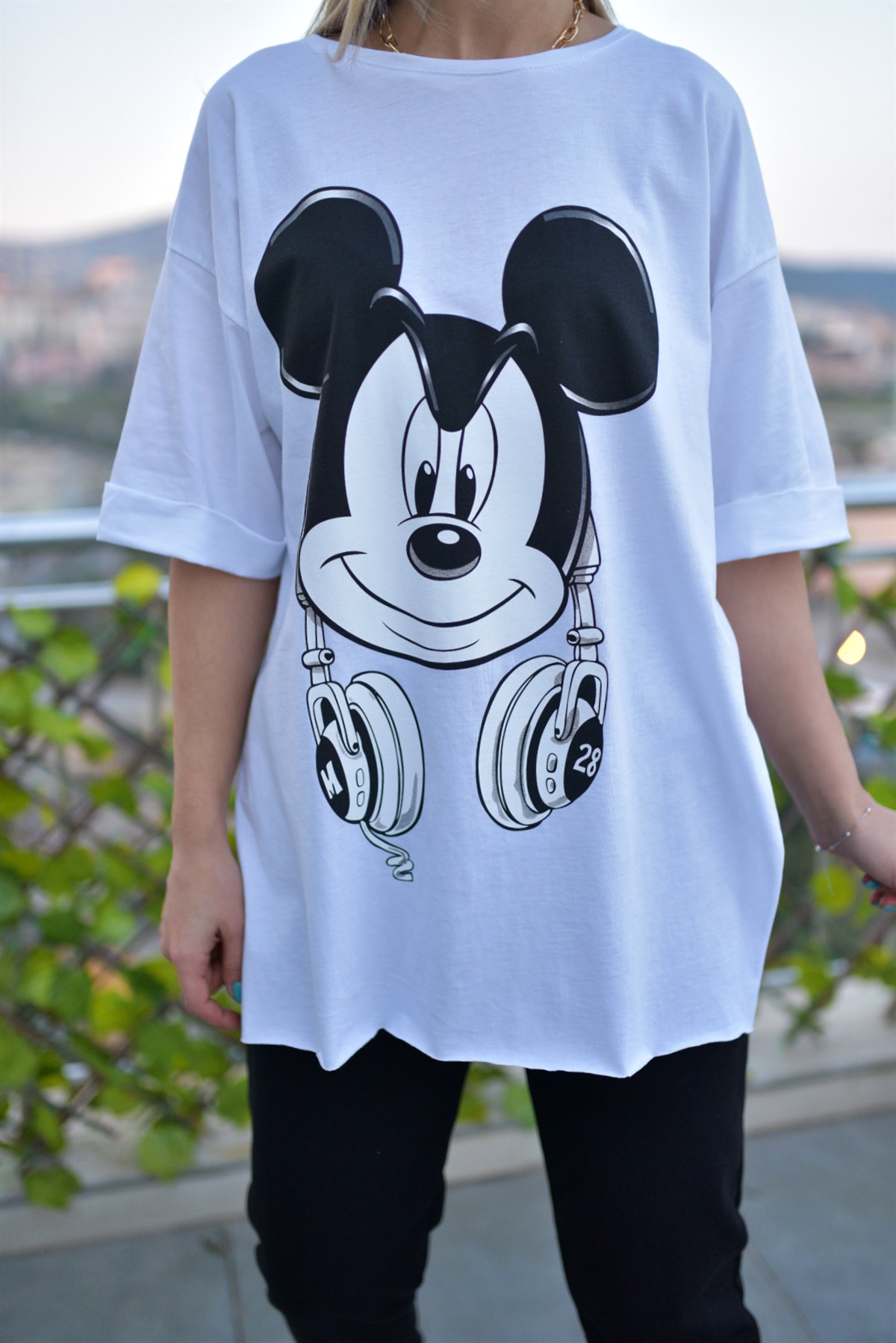 Kulaklıklı Beyaz Mickey Tshirt