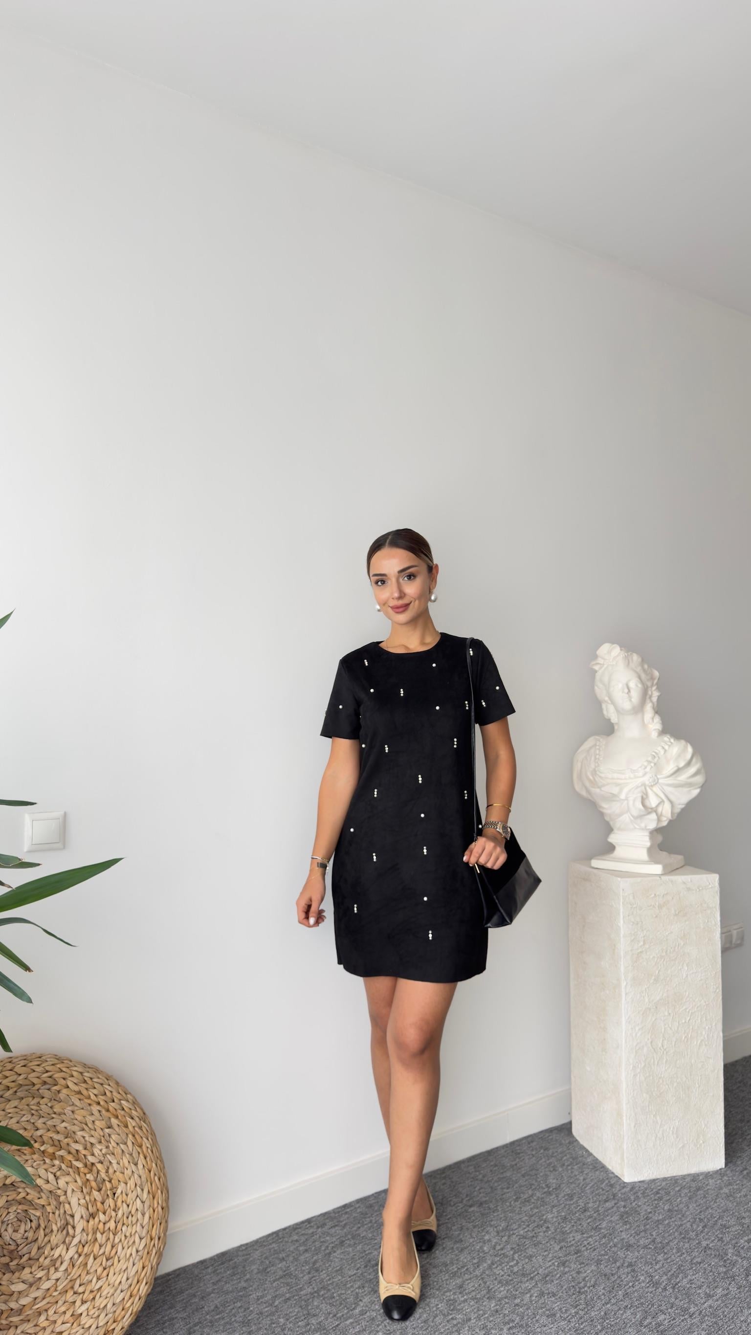 Taşlı Siyah Süet Elbise 