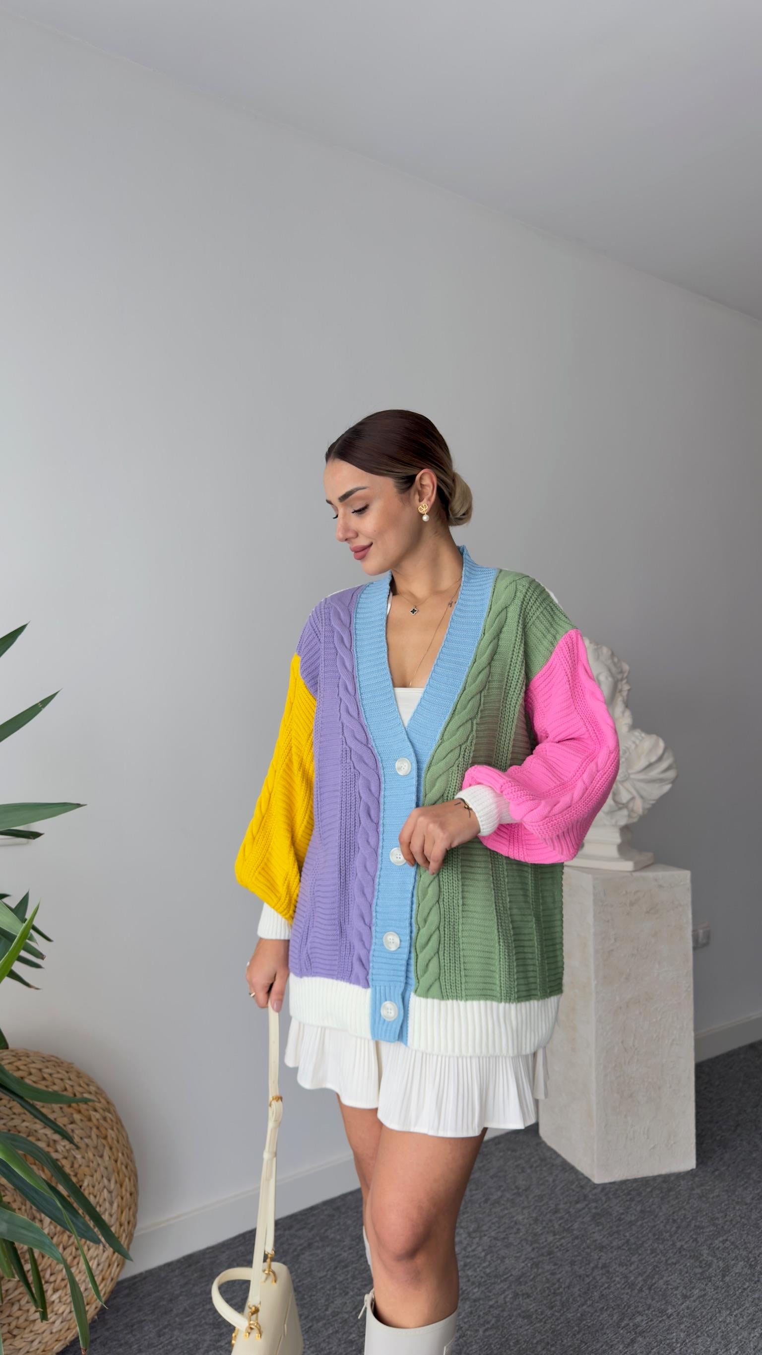 Helen Renk Geçişli Triko Hırka