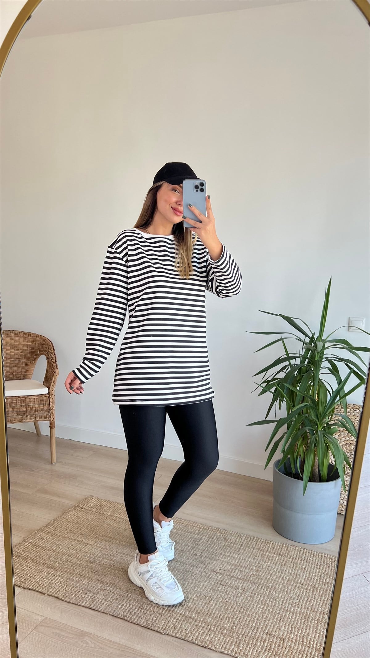 Siyah Çizgili Basic Sweat