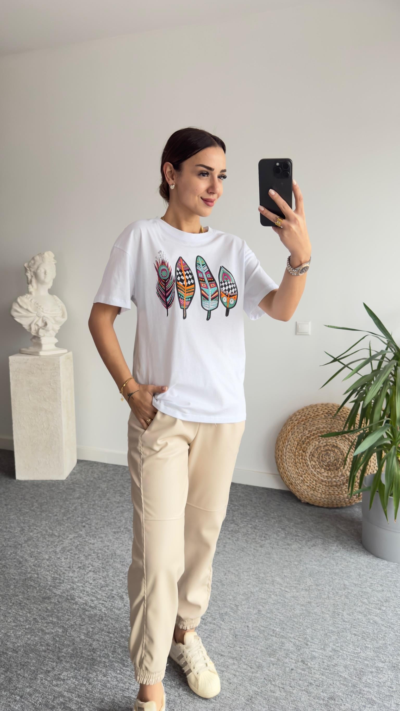 Taşlı Yaprak Baskı Beyaz Tshirt