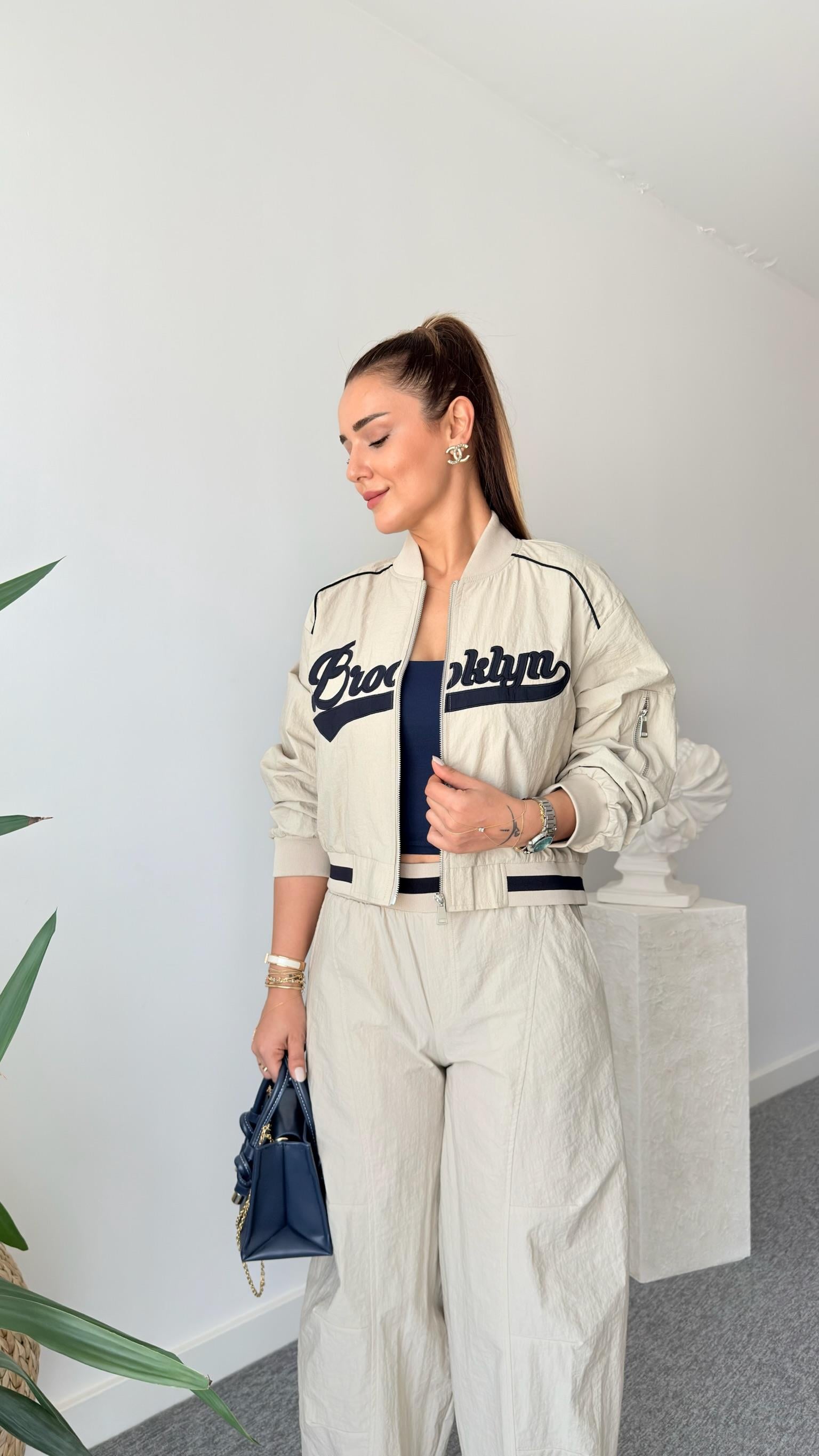 Brooklyn Yazılı Bej Paraşüt Ceket
