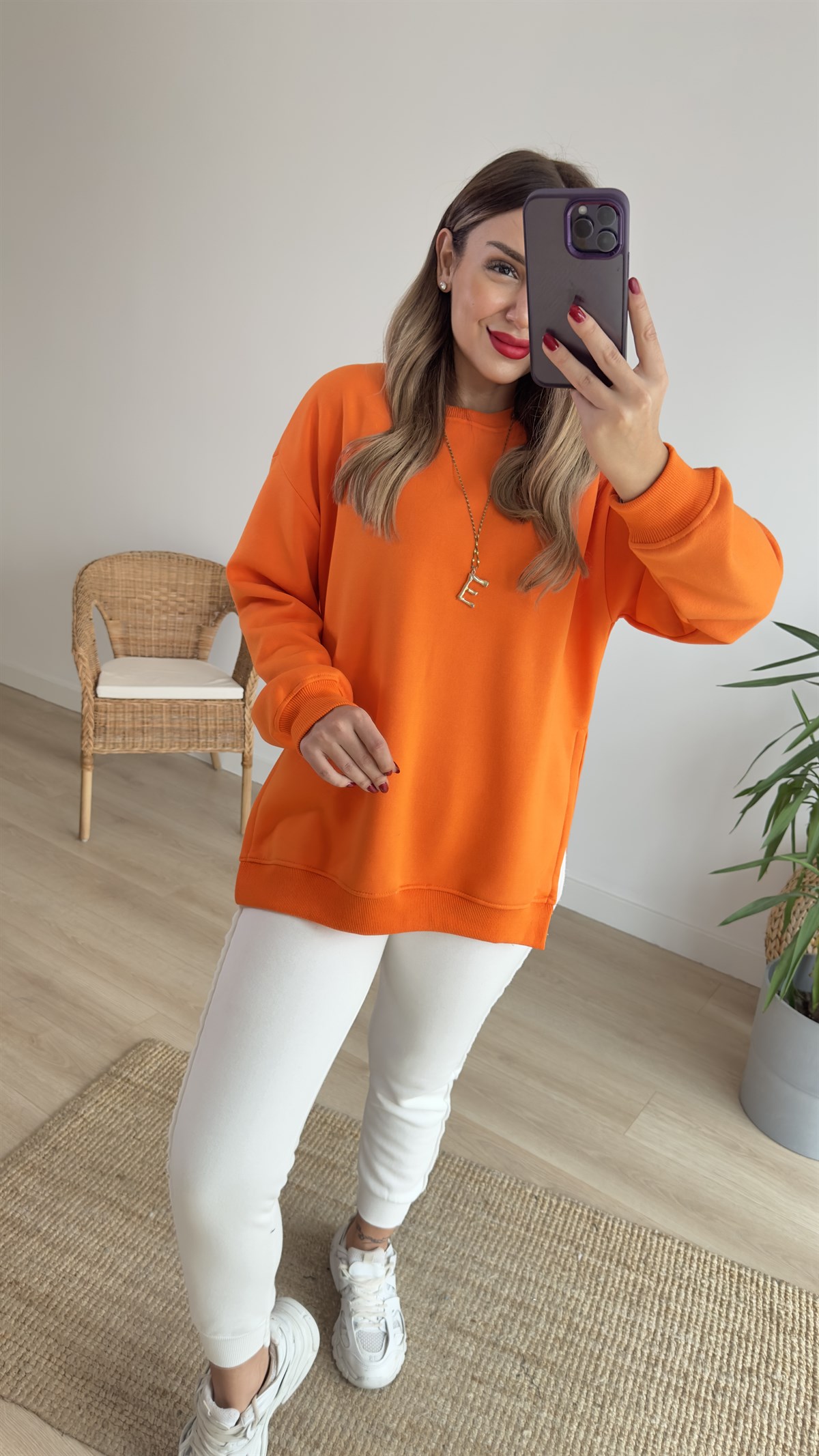 Yanları Yırtmaçlı Turuncu Basic Sweat