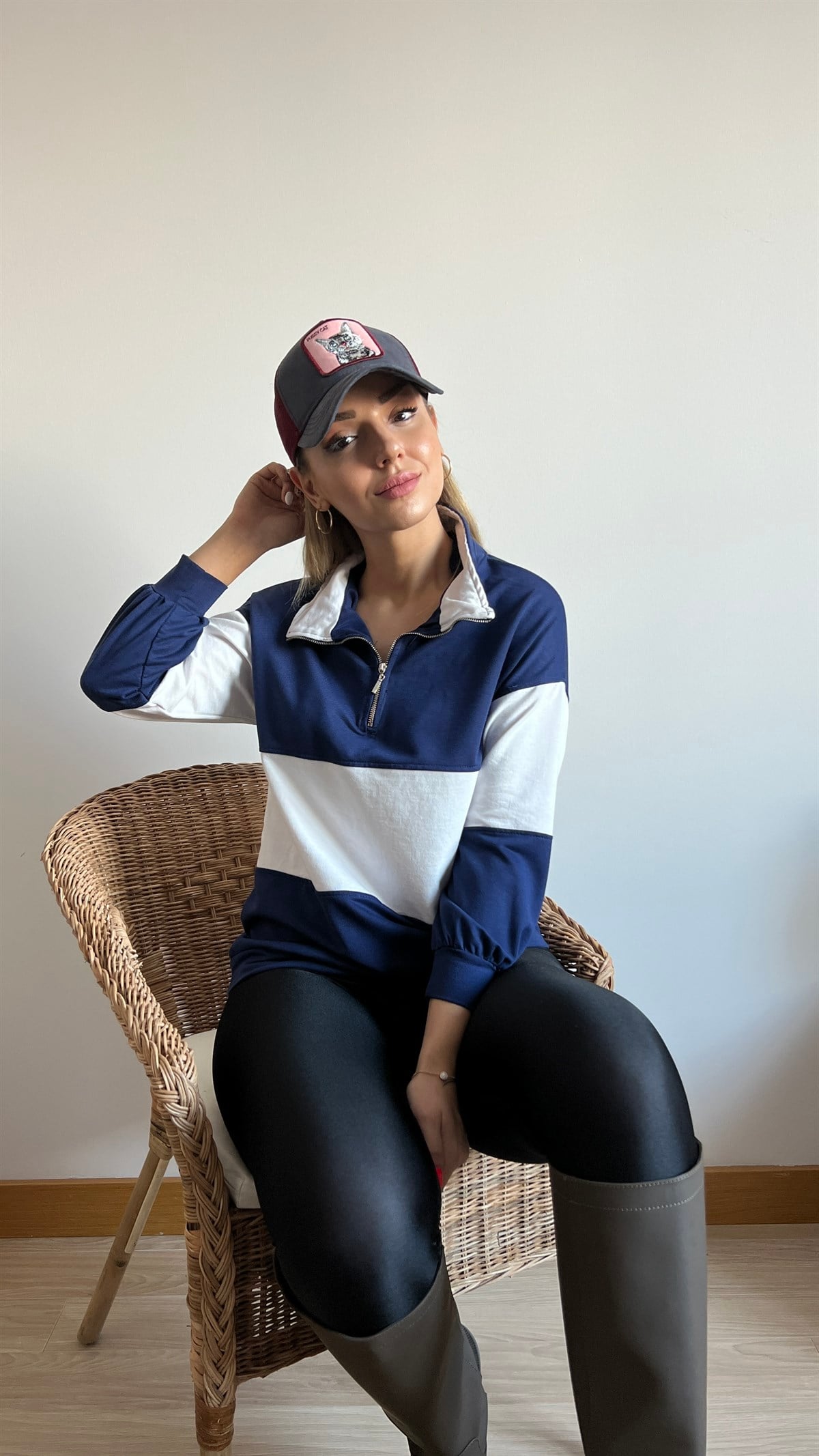 Çizgili Lacivert Sweatshirt