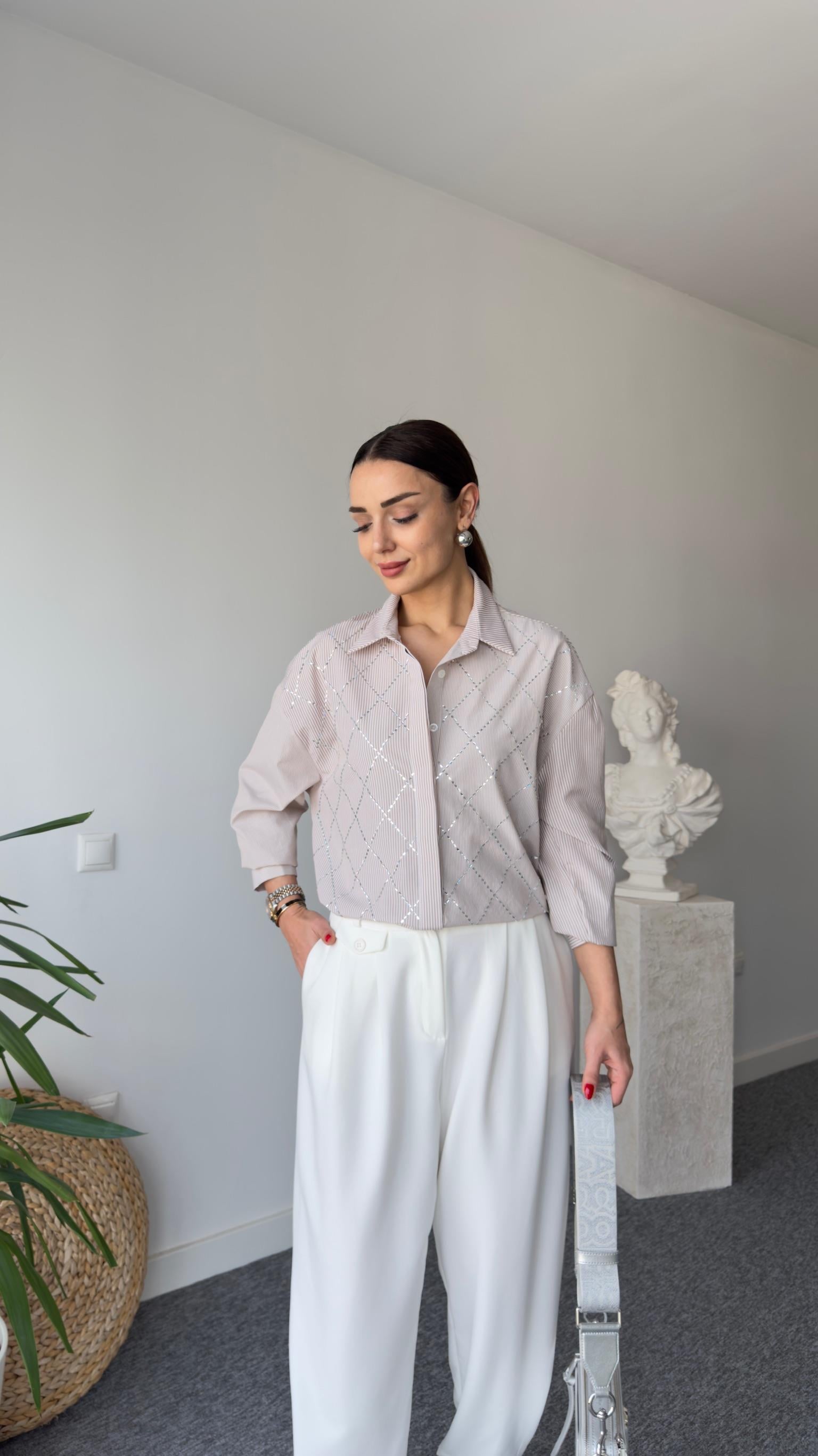 Vera Orj Model TaşIı Bej Gömlek