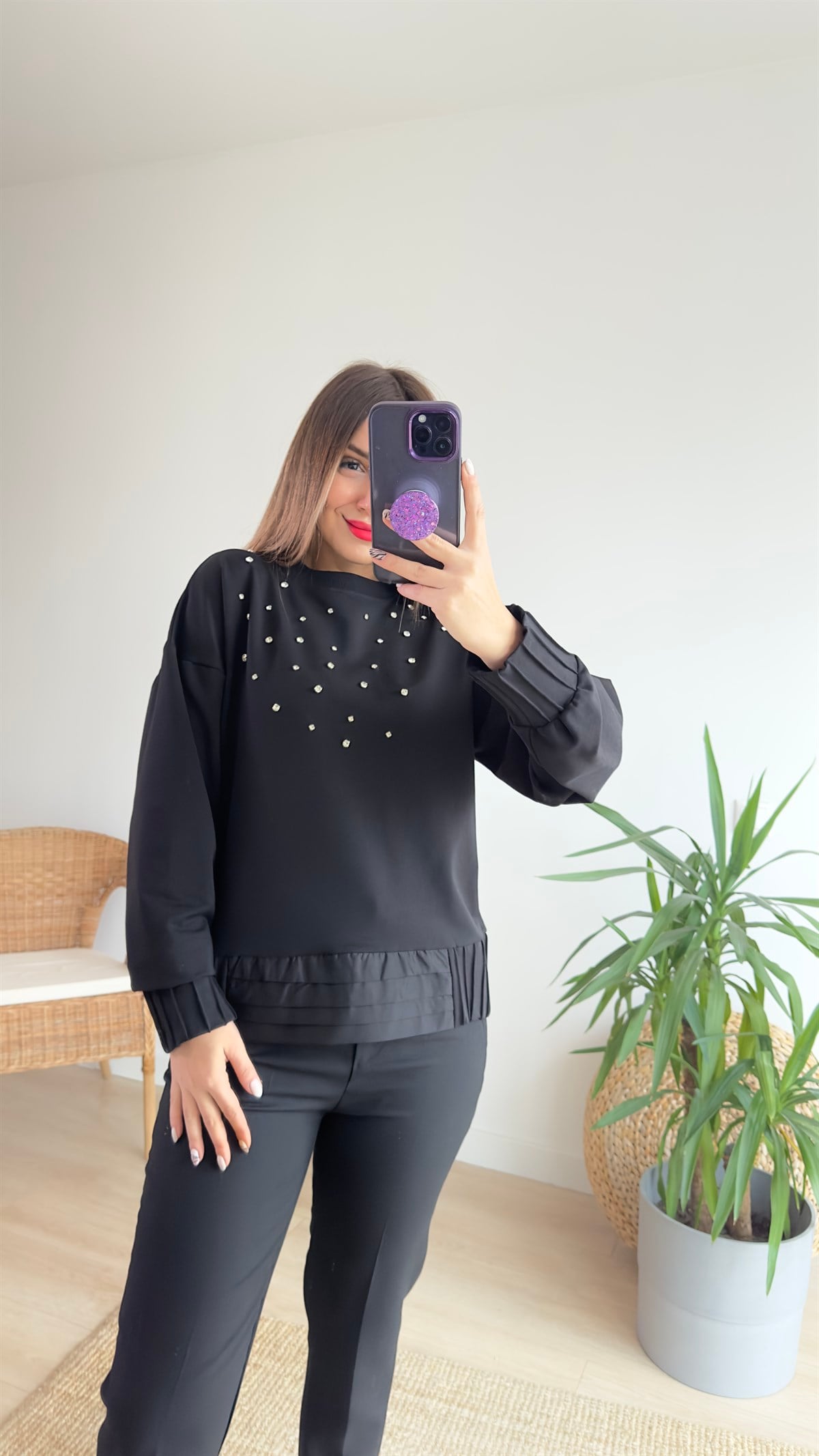 Zımba Taş Detaylı Siyah Sweat