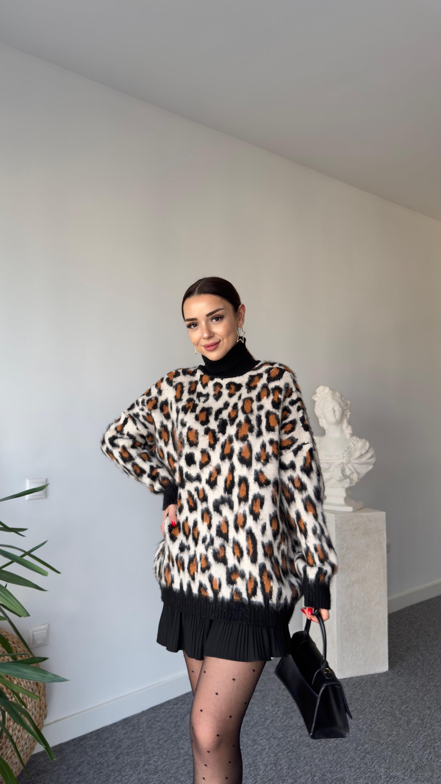 Boğazlı Leopar Desen Sakallı Kazak