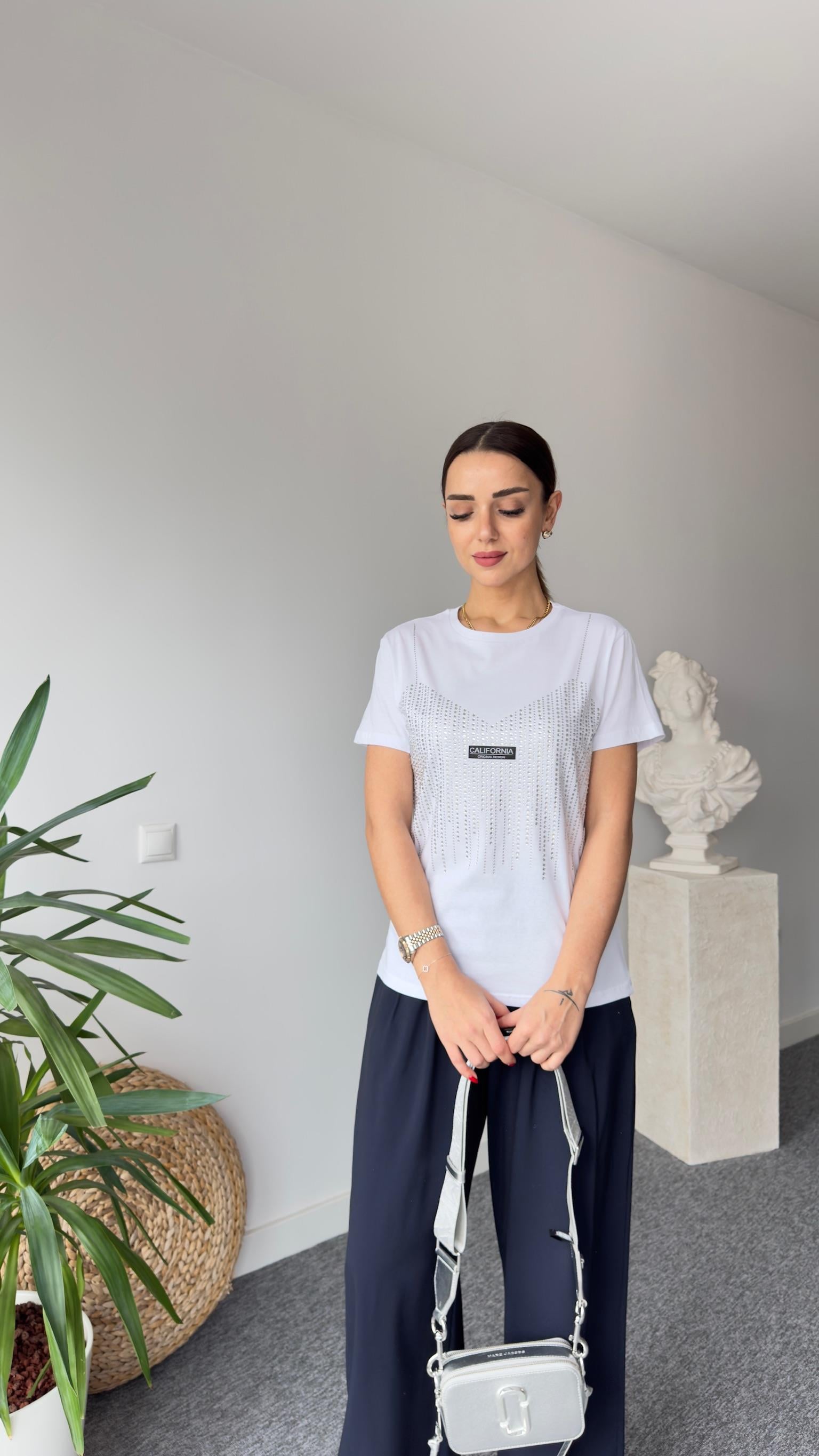 Xoxo Taşlı Beyaz Tshirt