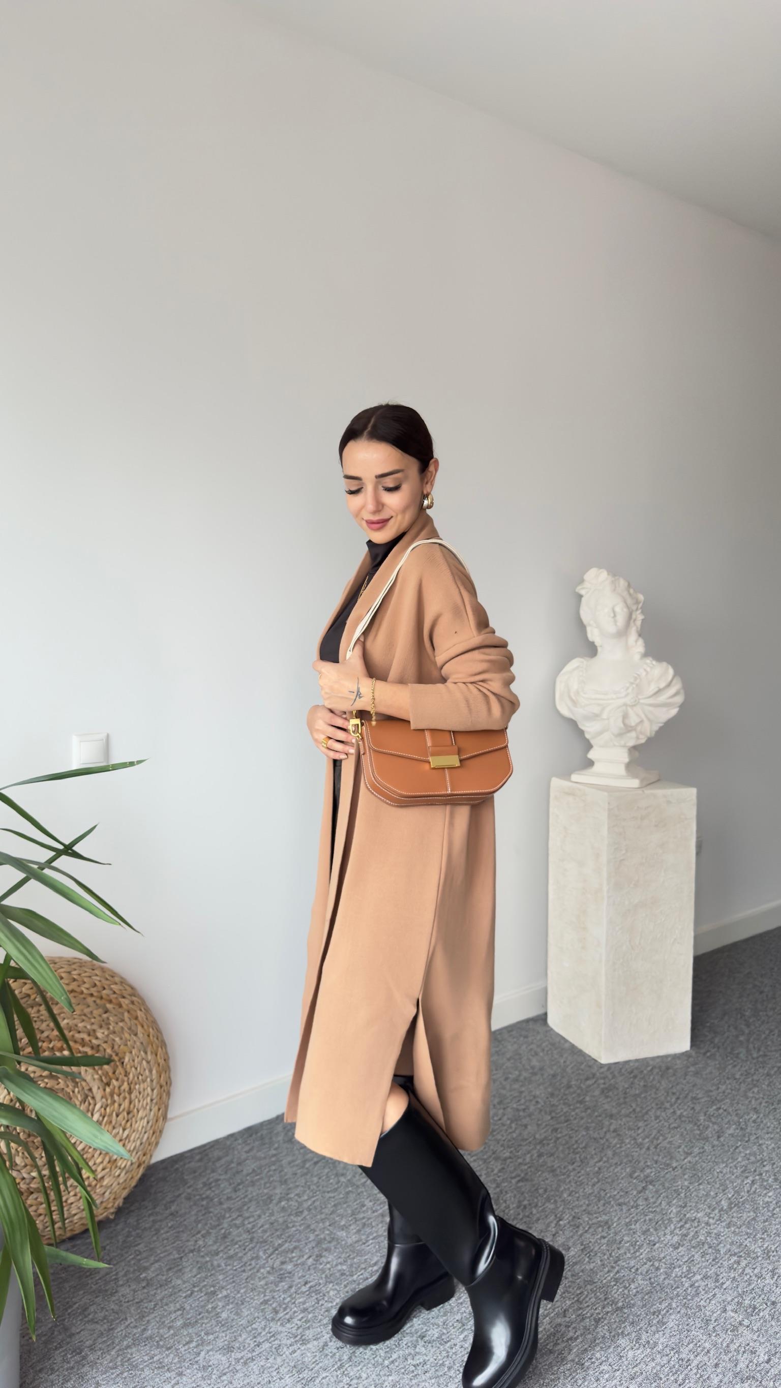 Yırtmaçlı Camel Uzun Hırka