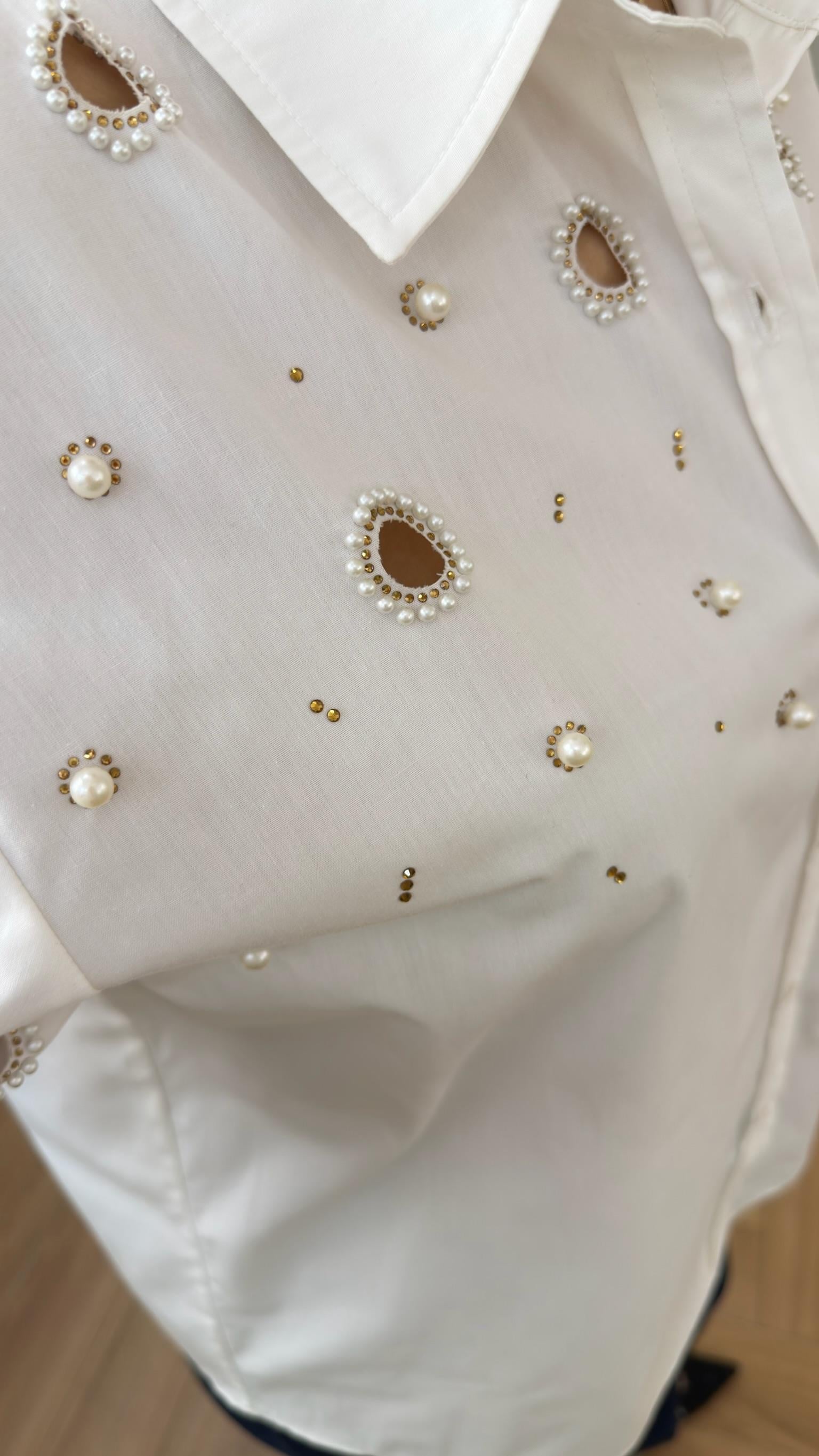 Orj Model İnci Ve Taş Detaylı Gömlek(ÖN SİPARİŞ ÜRÜNÜ)