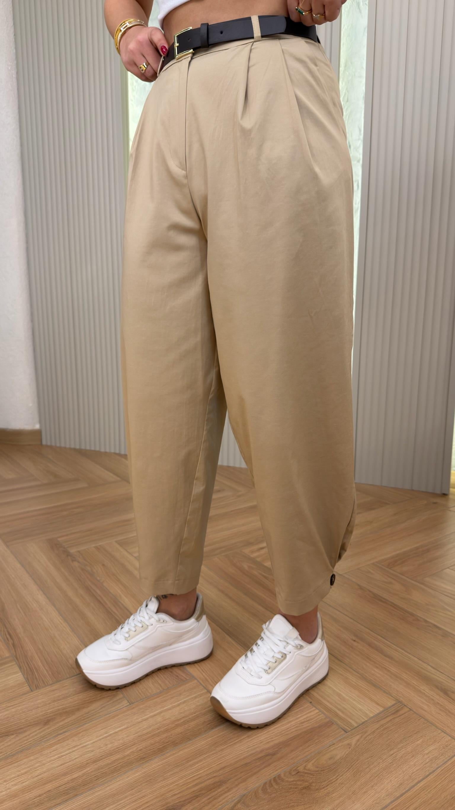 Minera Paça Düğmeli Kemerli Bej Pantolon