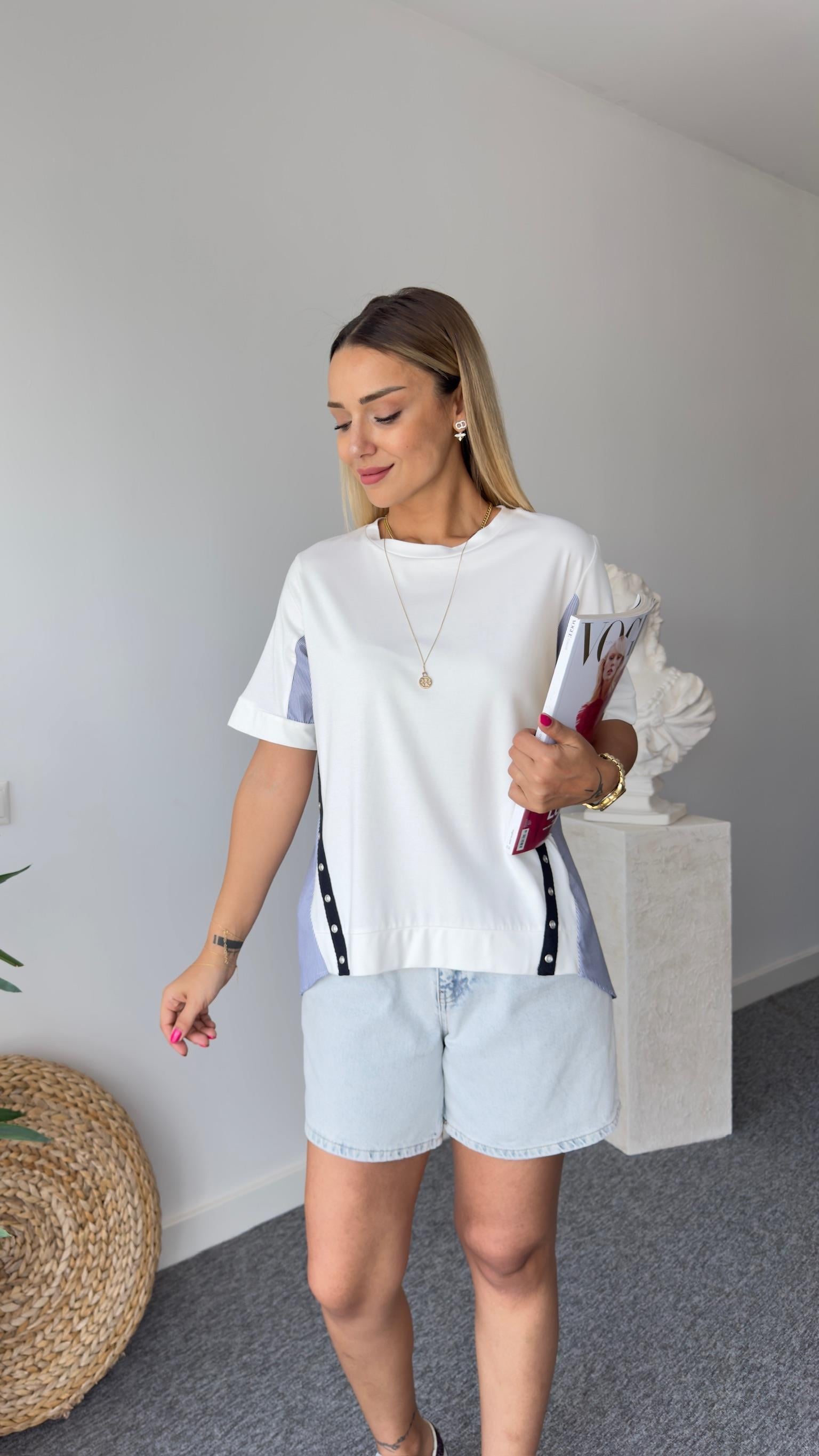 Sırt Poplin Detay Düğmeli Beyaz Modal Tshirt