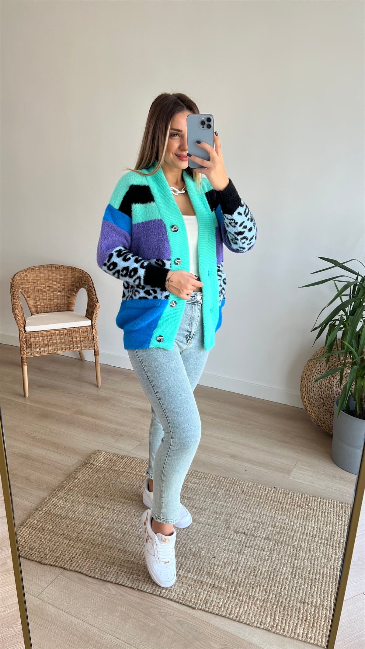 Leopar Detaylı Mavi Yumoş Hırka