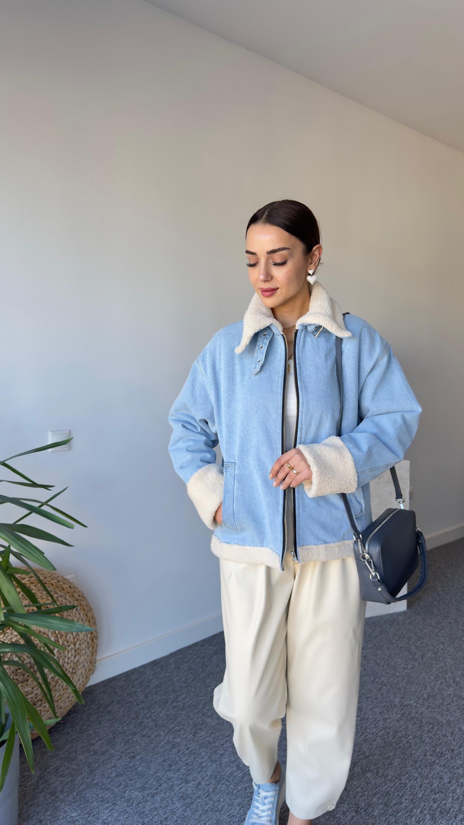 Marka Model İçi Peluş Kot Mont