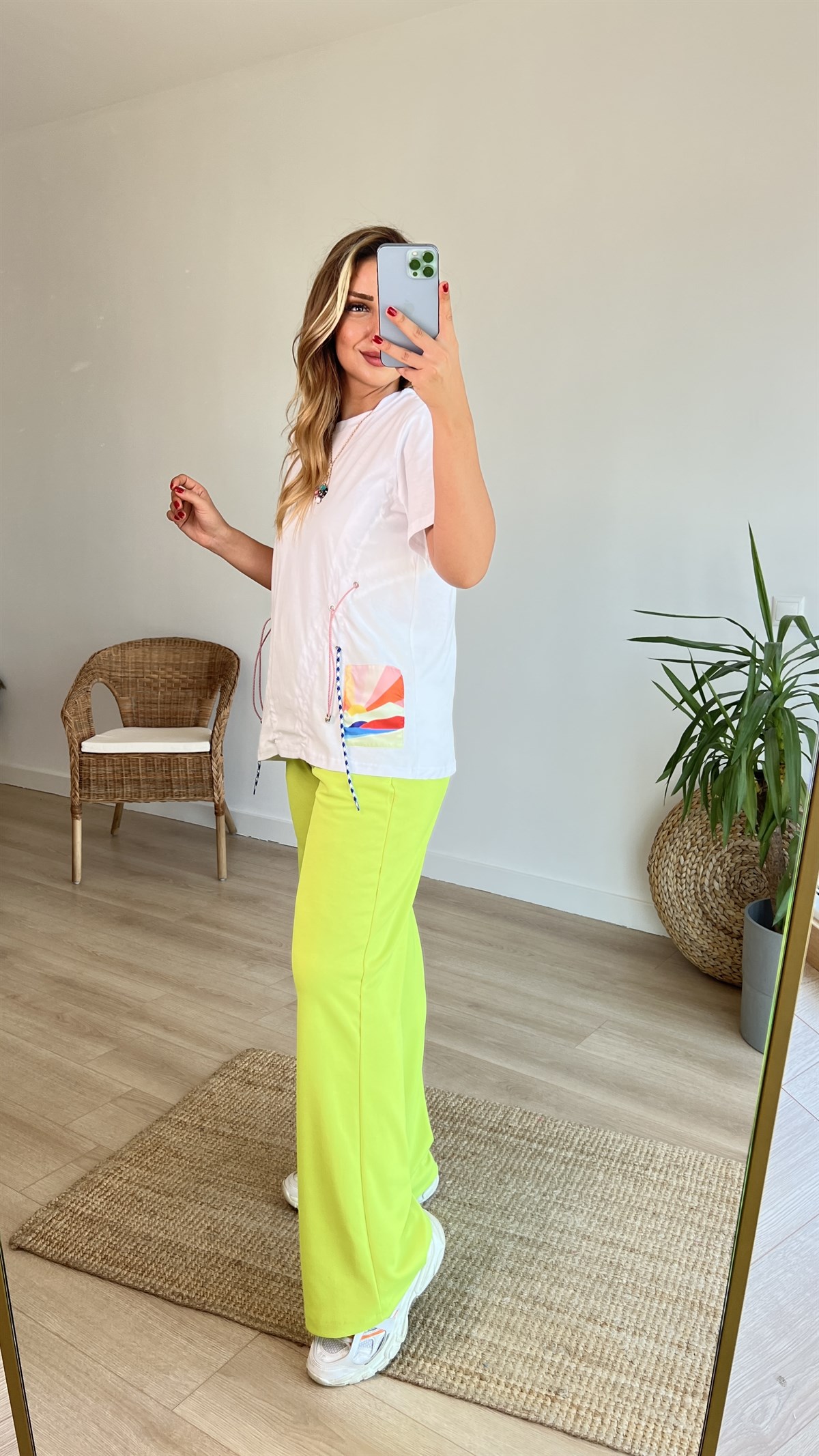Twist Model Tasarım Beyaz Tshirt
