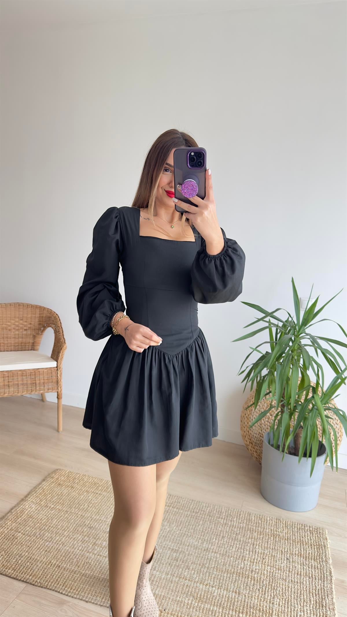 Siyah Kare Yaka Poplin Elbise