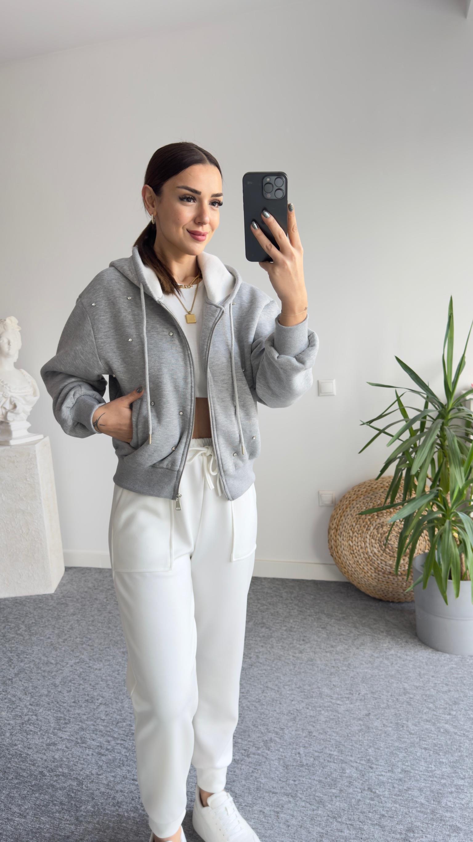Tw Model Taşlı Gri Hırka